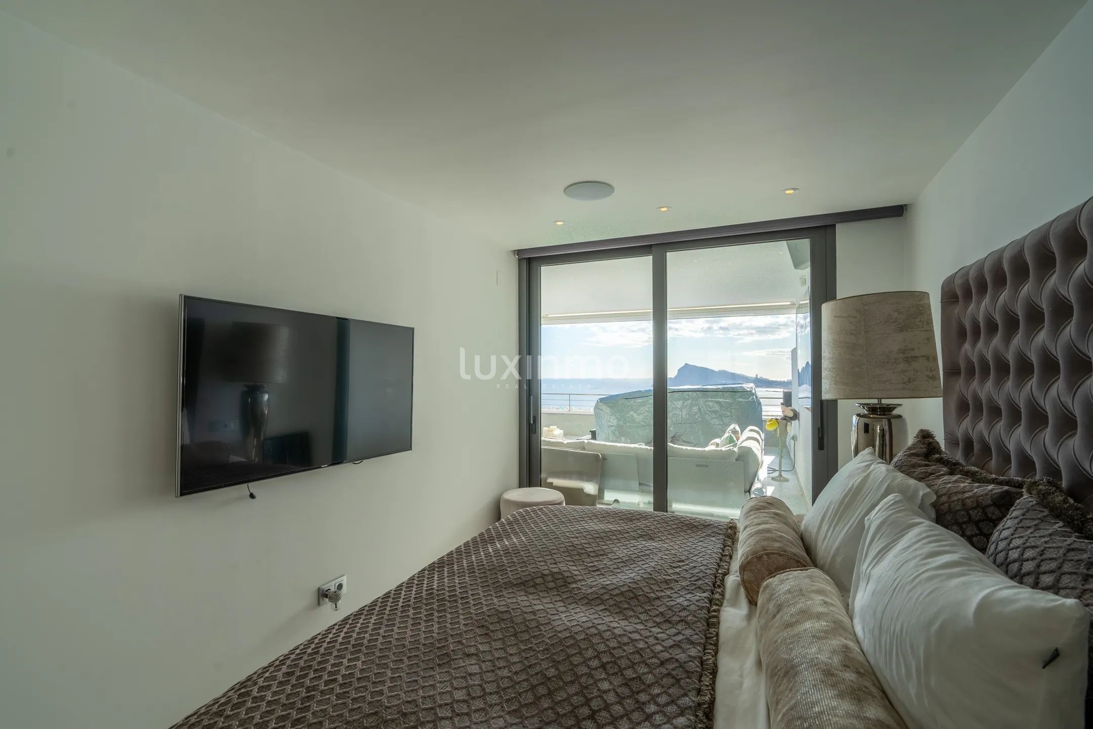 Fantastiskt takvåning med utsikt över havet och bergen i Altea Hills — photo 13