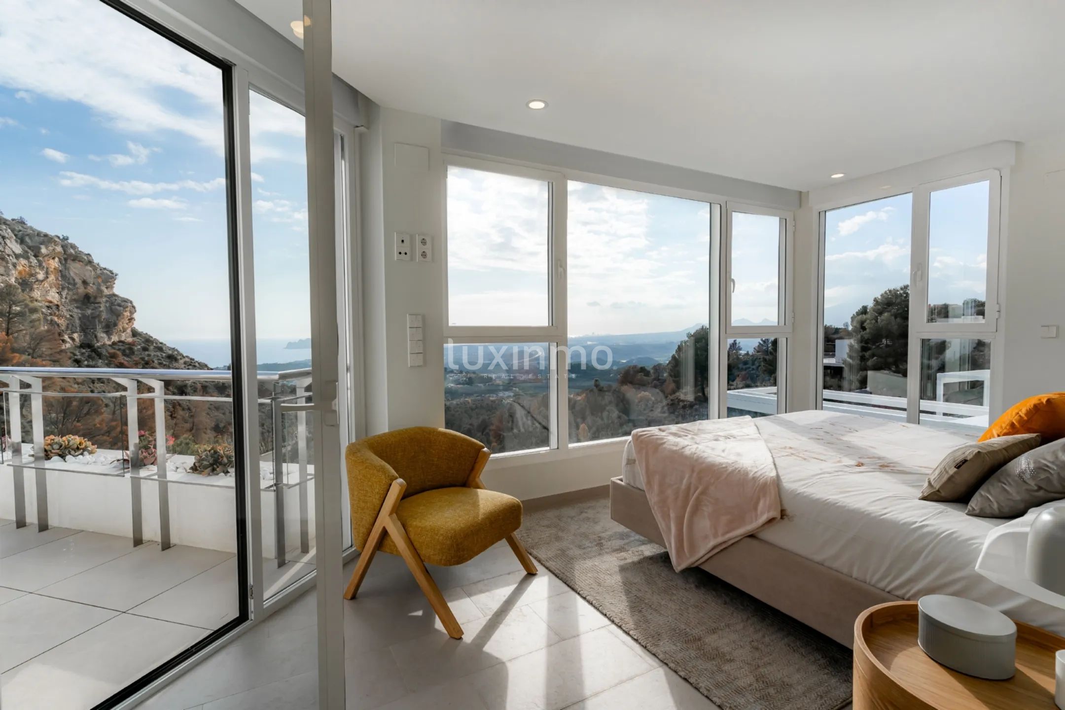 Современный отдельный дом с потрясающим видом в Сьерра-Альтеа — photo 15