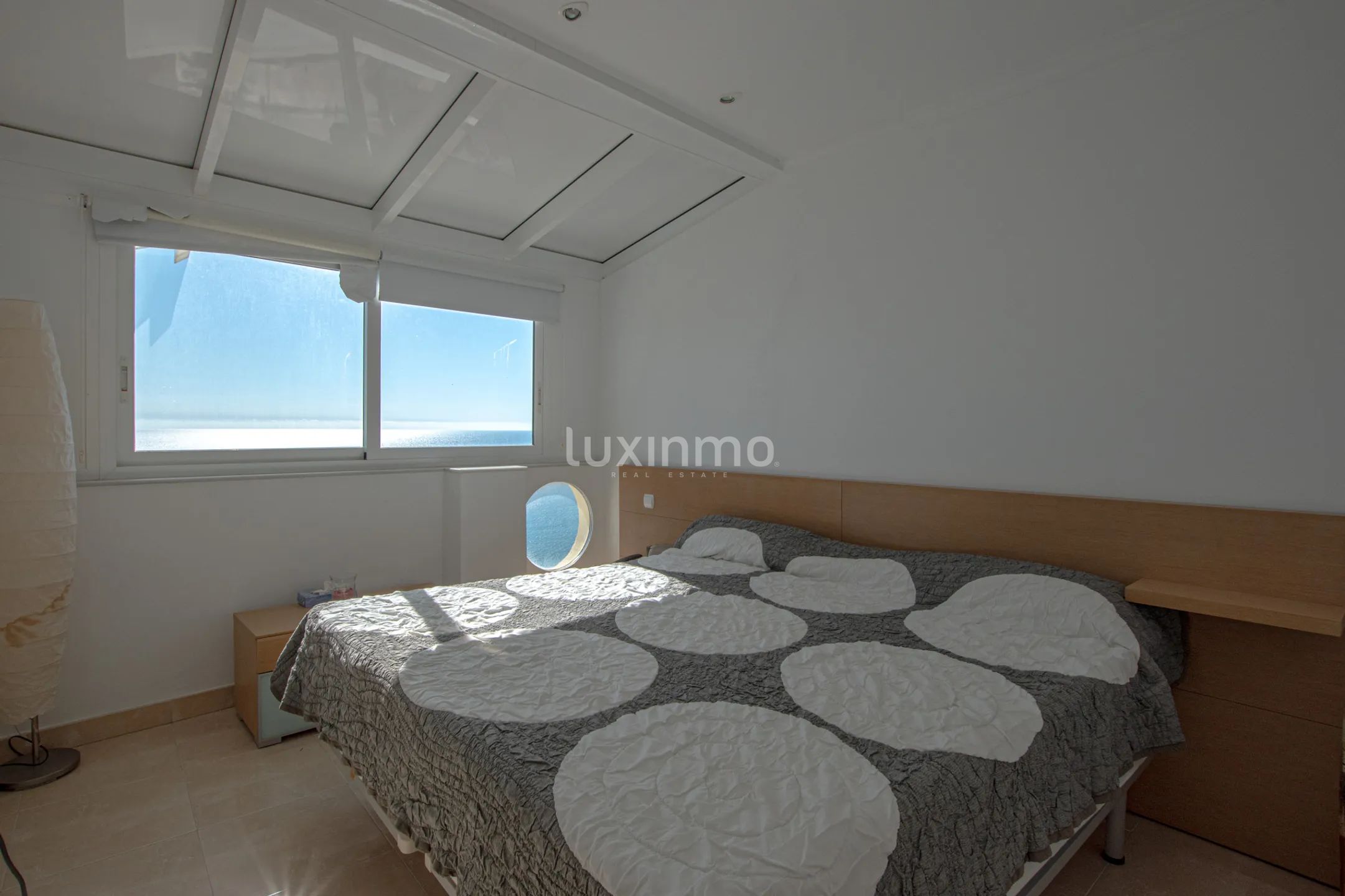 Stunning 3 bedroom penthouse with open sea views for sale in Calpe — photo 18