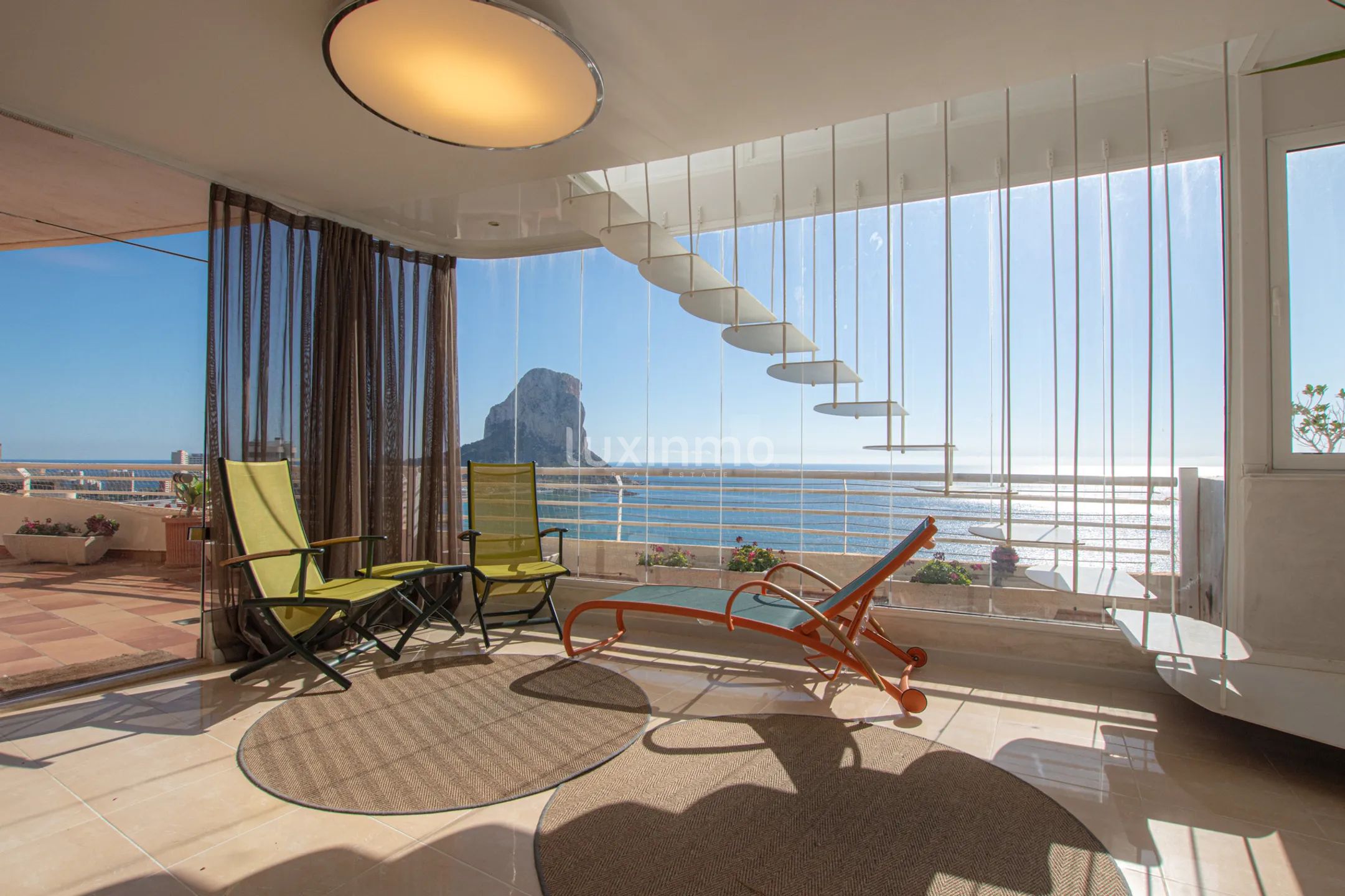 Stunning 3 bedroom penthouse with open sea views for sale in Calpe — photo 2