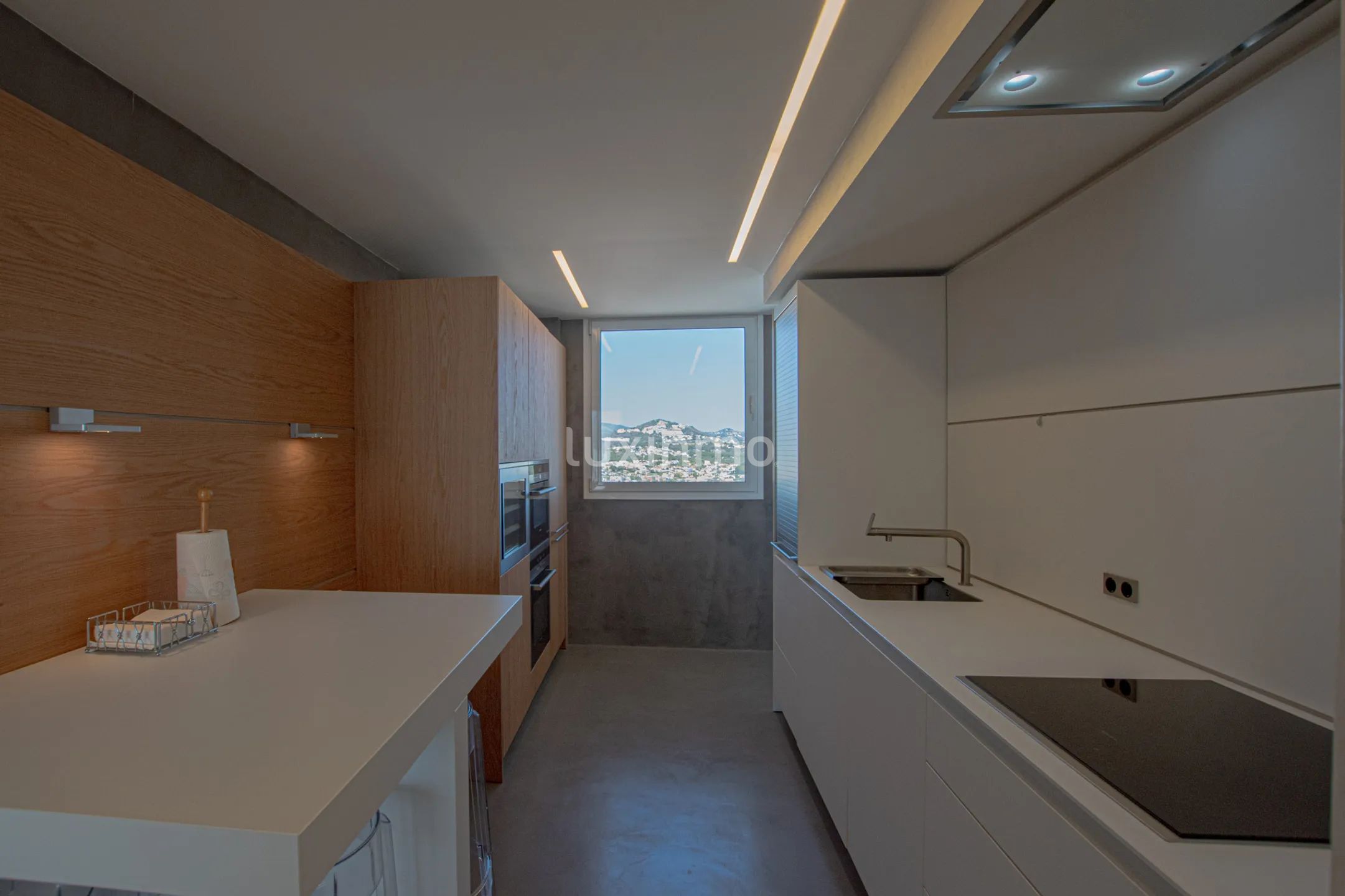 Stunning 3 bedroom penthouse with open sea views for sale in Calpe — photo 13