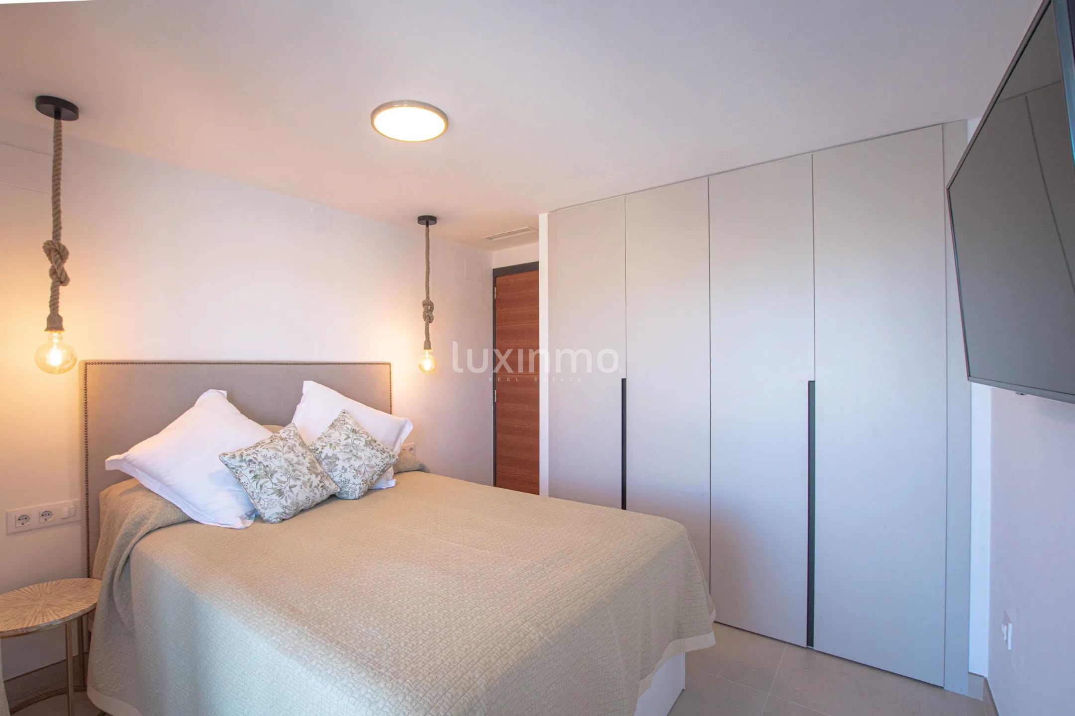 Apartamento con vistas al mar en venta en Calpe — photo 13