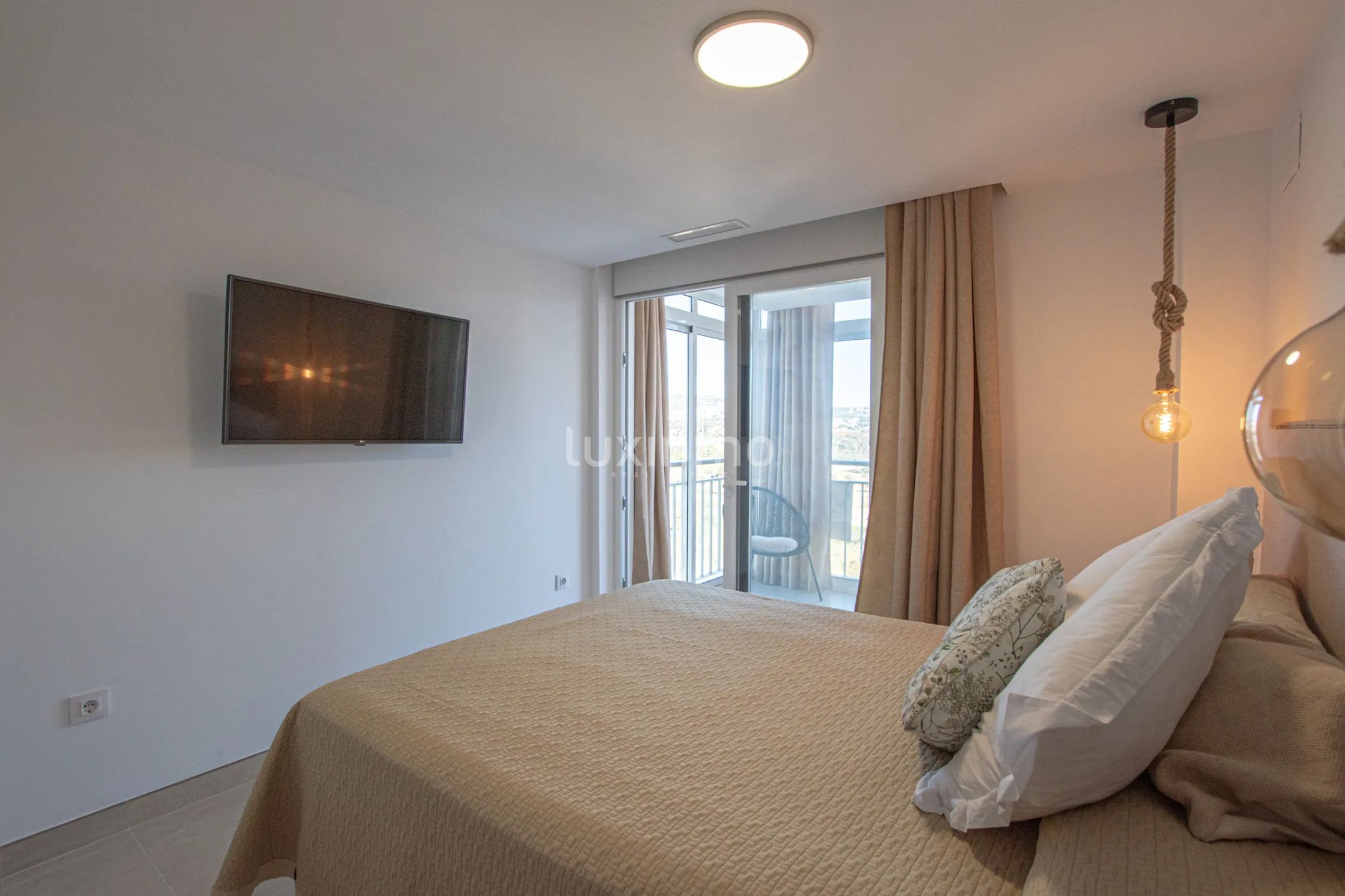 Apartamento con vistas al mar en venta en Calpe — photo 14