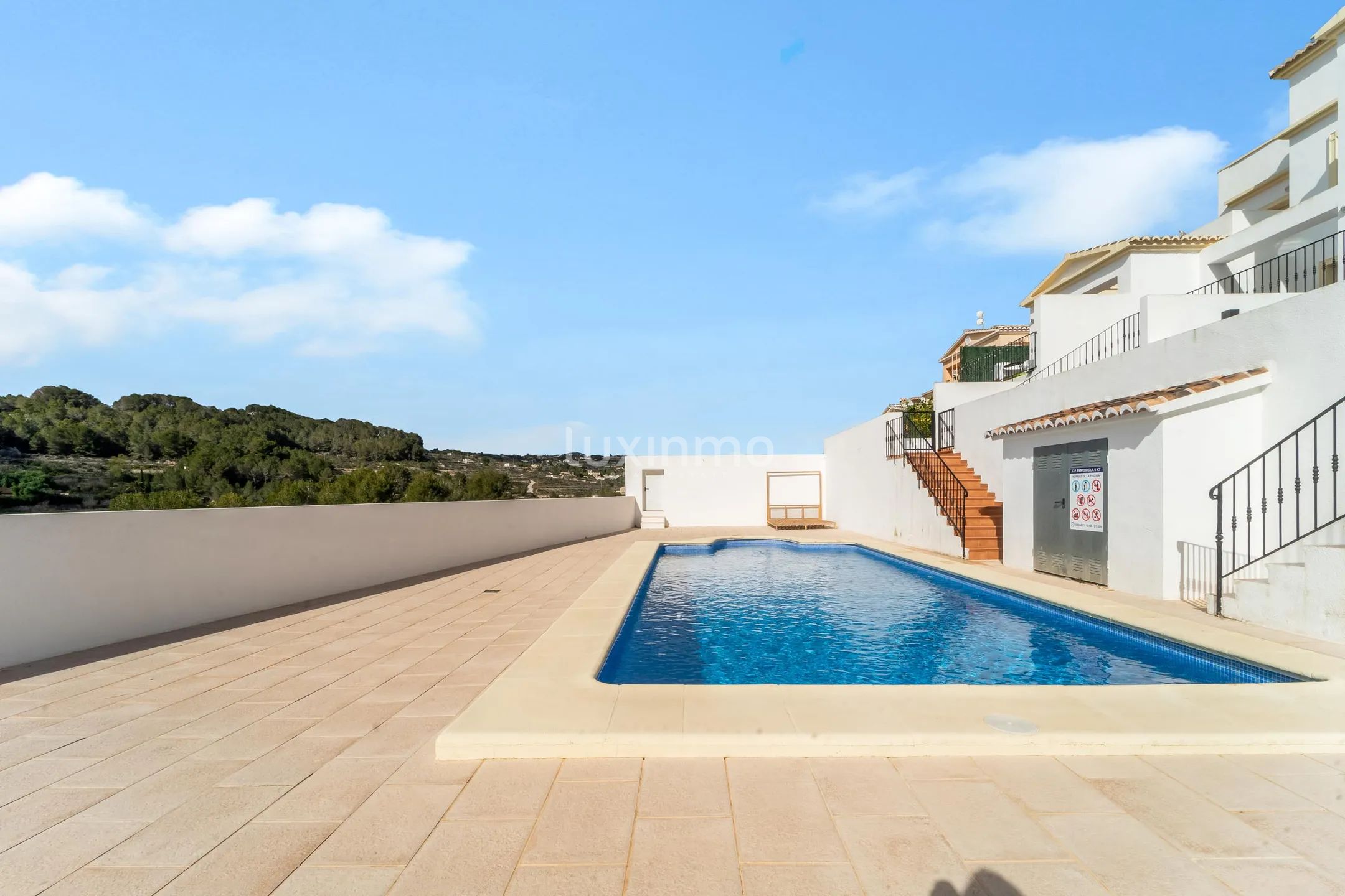 terraced house with beautiful views to the mountains — photo 15