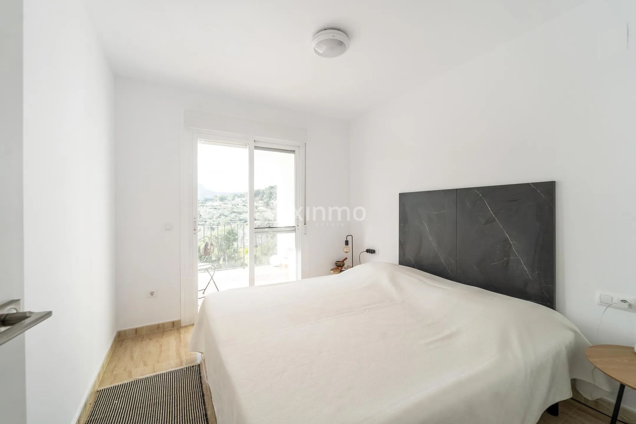terraced house with beautiful views to the mountains — photo 12