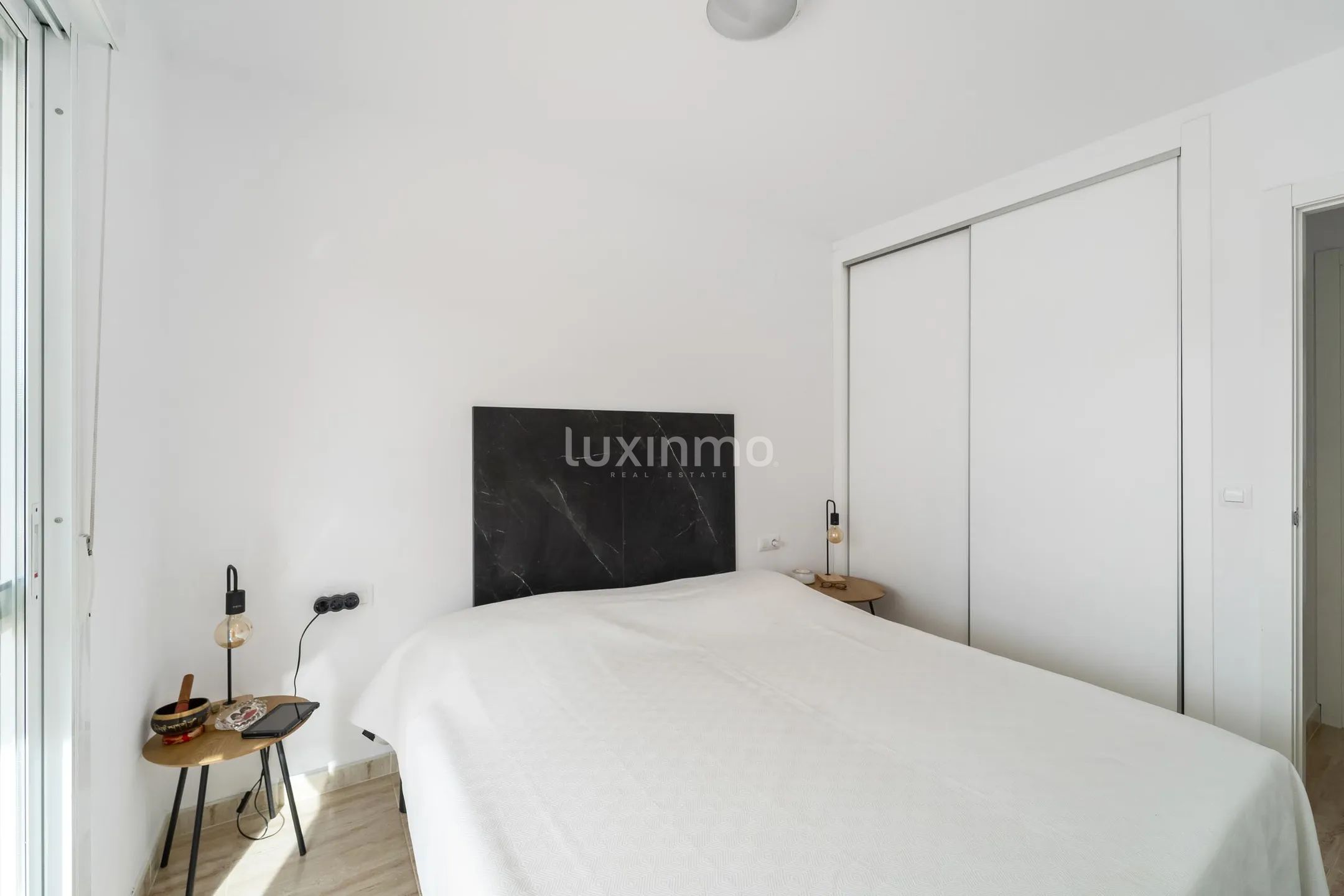 terraced house with beautiful views to the mountains — photo 13