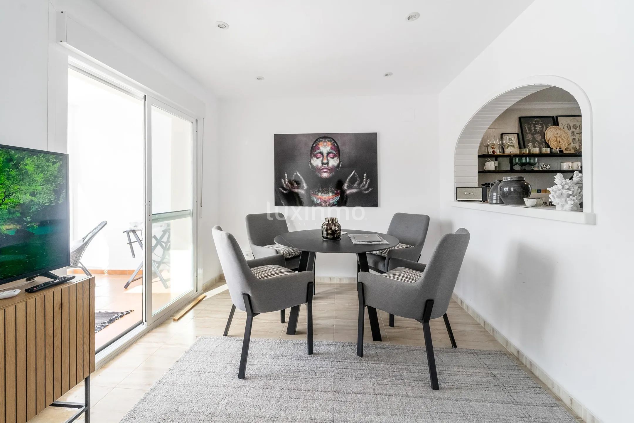 terraced house with beautiful views to the mountains — photo 7