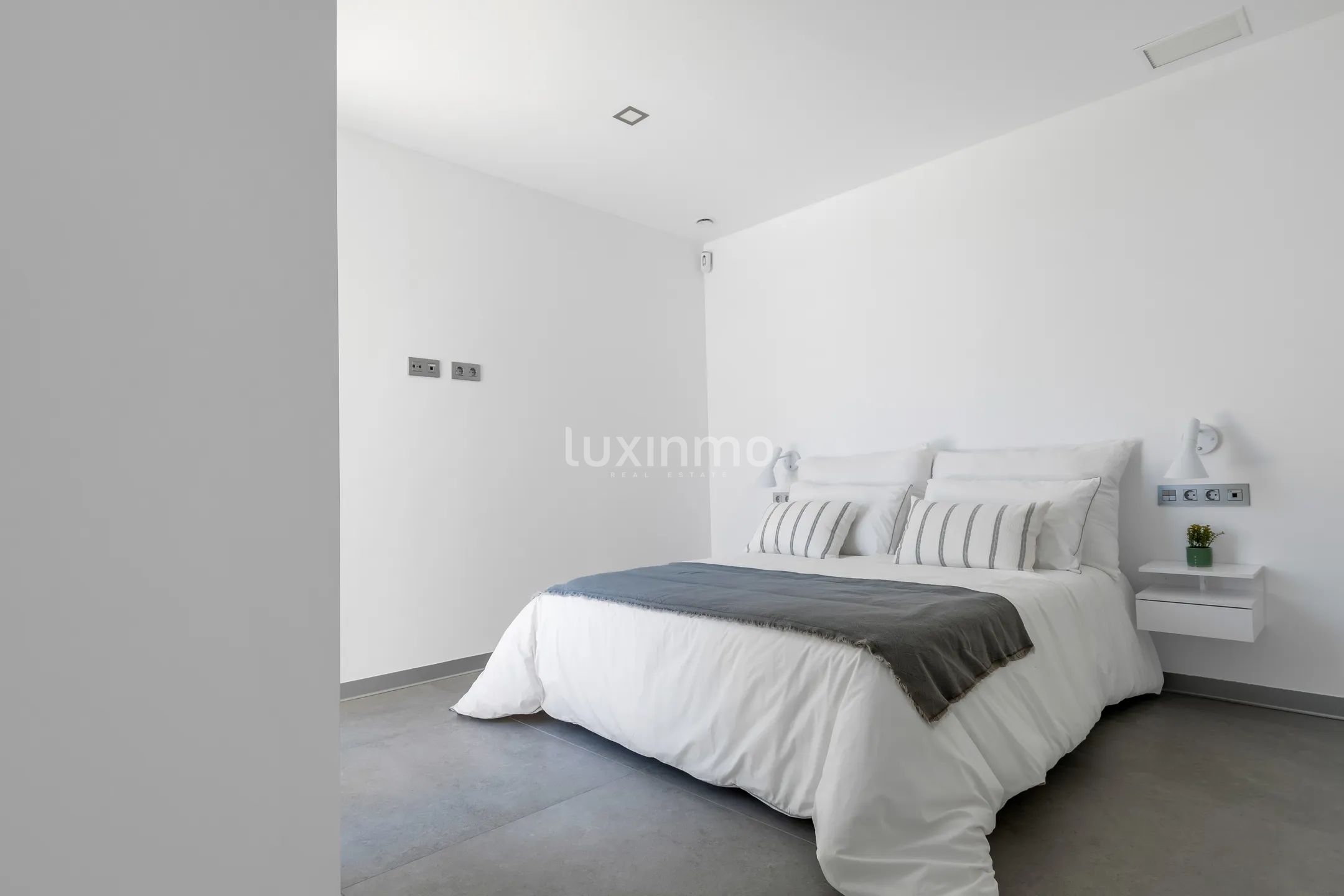 Houses For Sale Urb. Sierra Cortina — photo 15