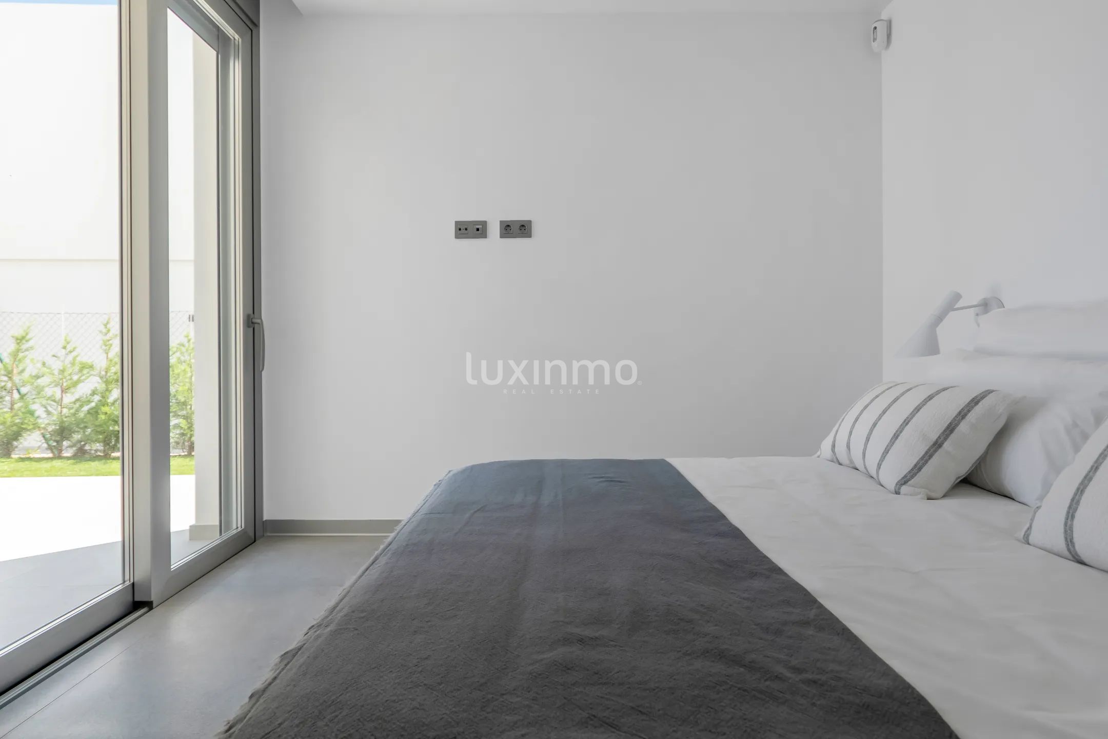 Houses For Sale Urb. Sierra Cortina — photo 16