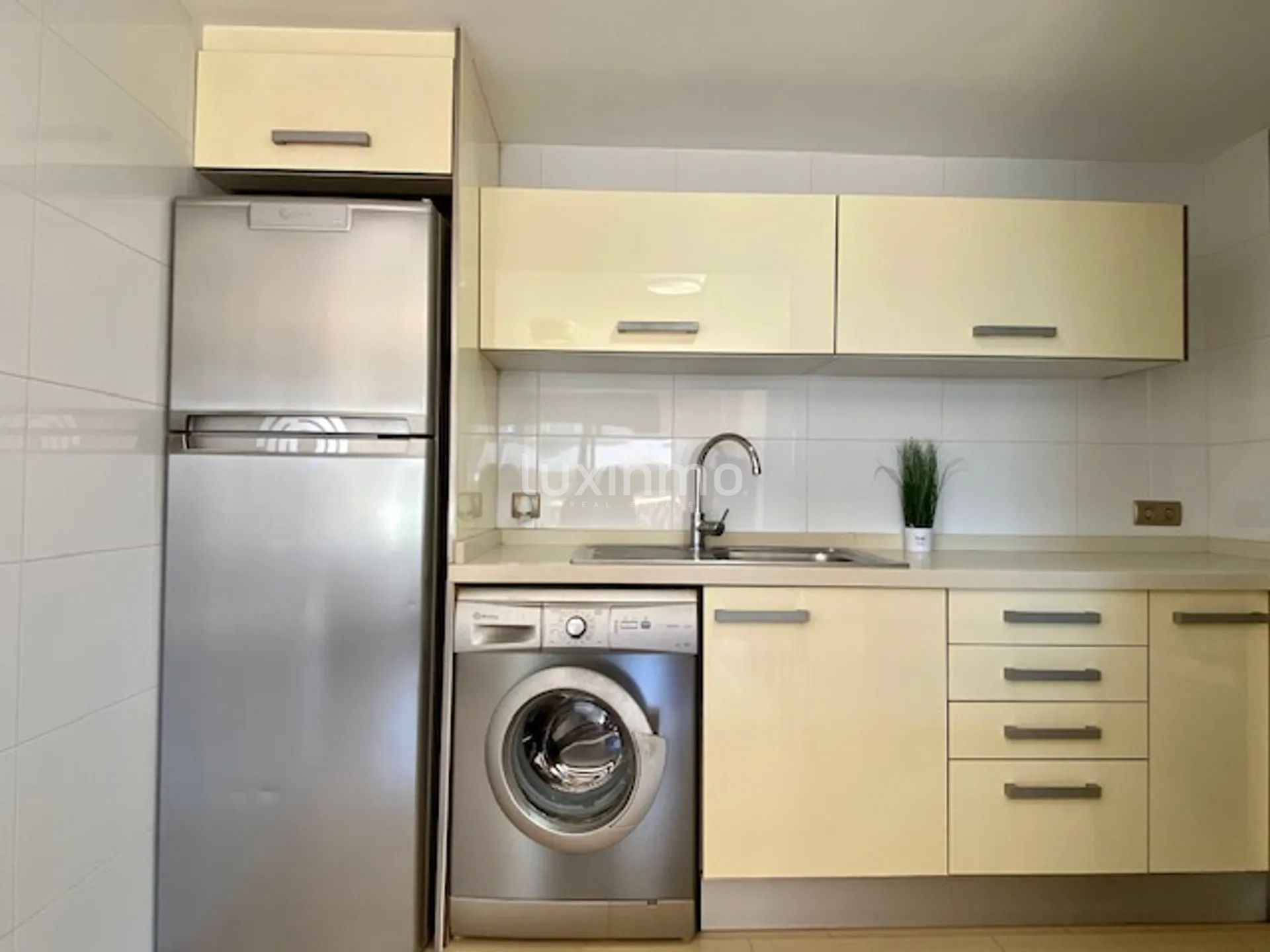 Apartment with Sea Views in Playa de San Juan — photo 9