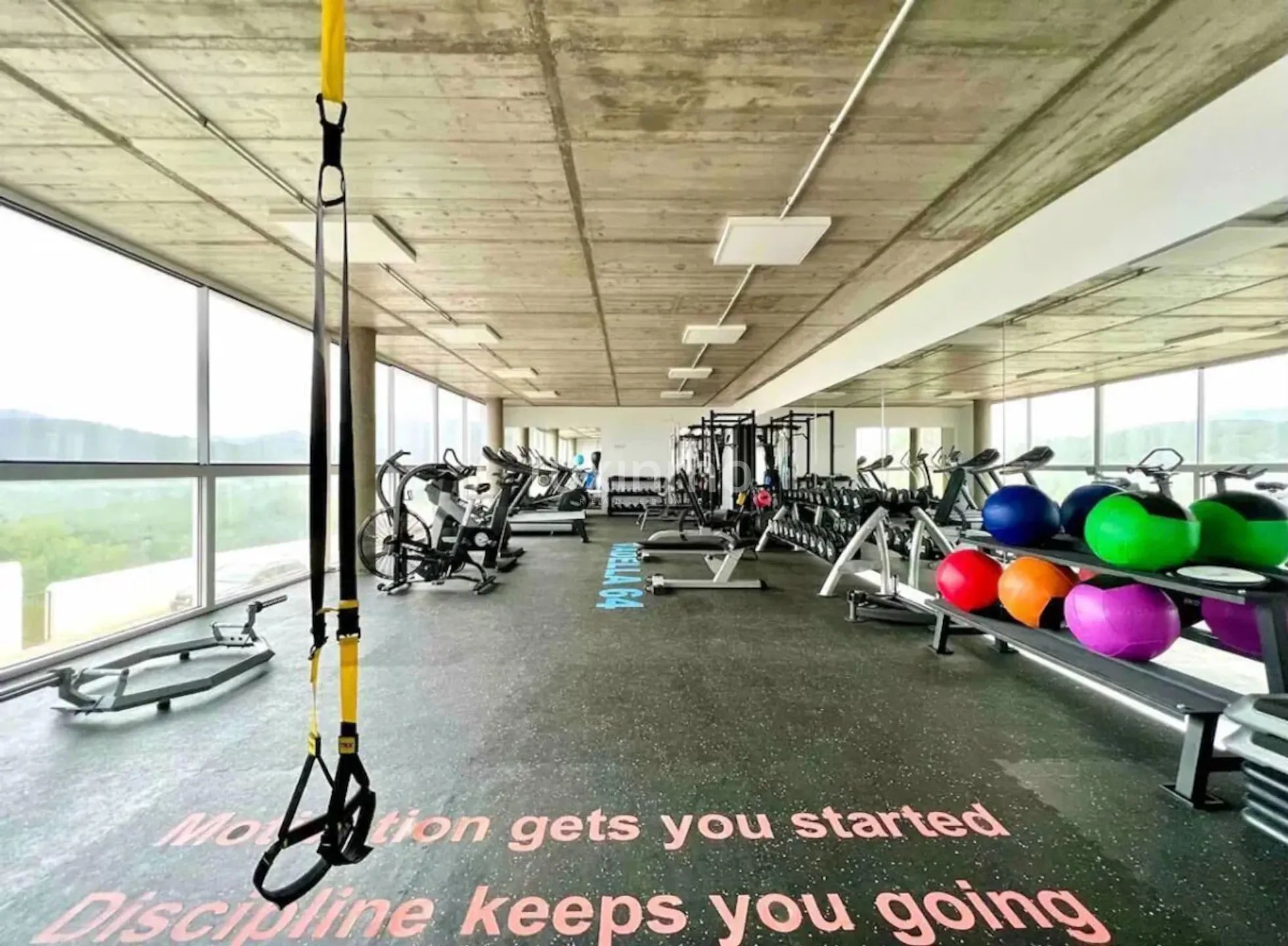 Современные апартаменты с двумя спальнями и террасой с видом на море — photo 28