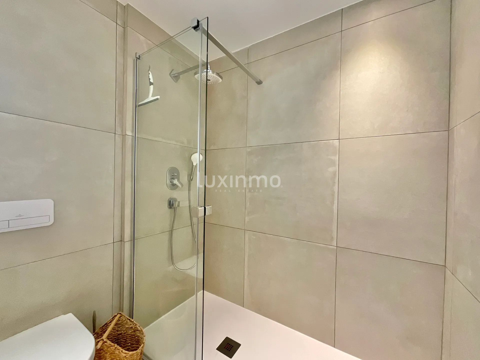 Современные апартаменты с двумя спальнями и террасой с видом на море — photo 24