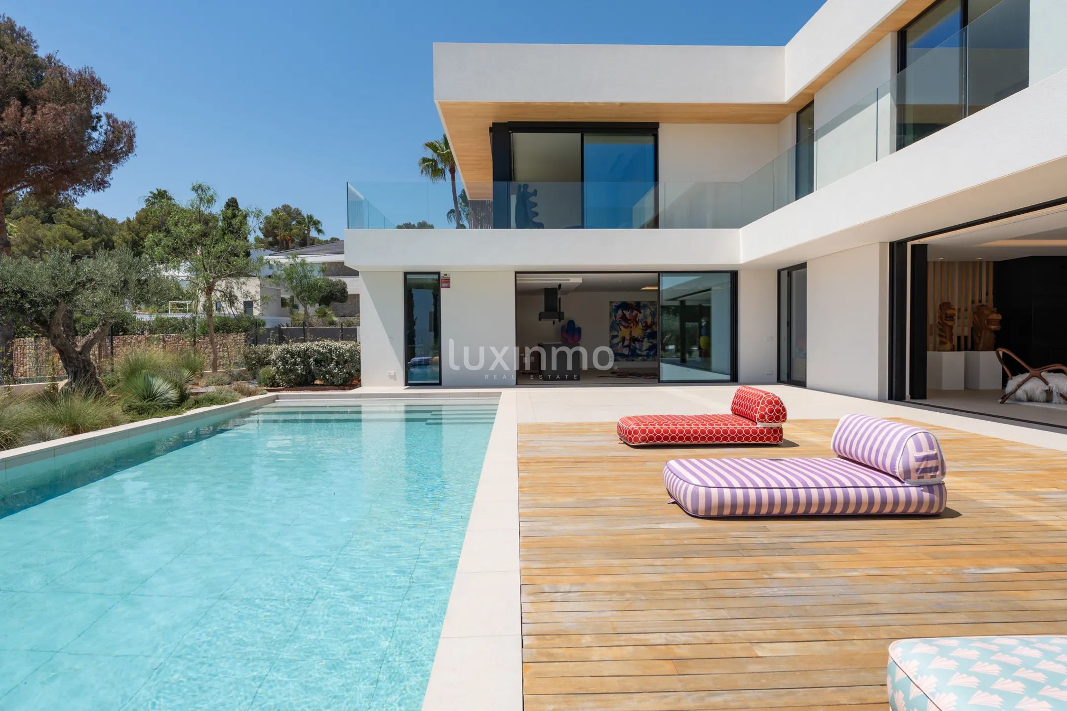 Stunning contemporary 6-Bedroom detached house in Cap Martinet — photo 4