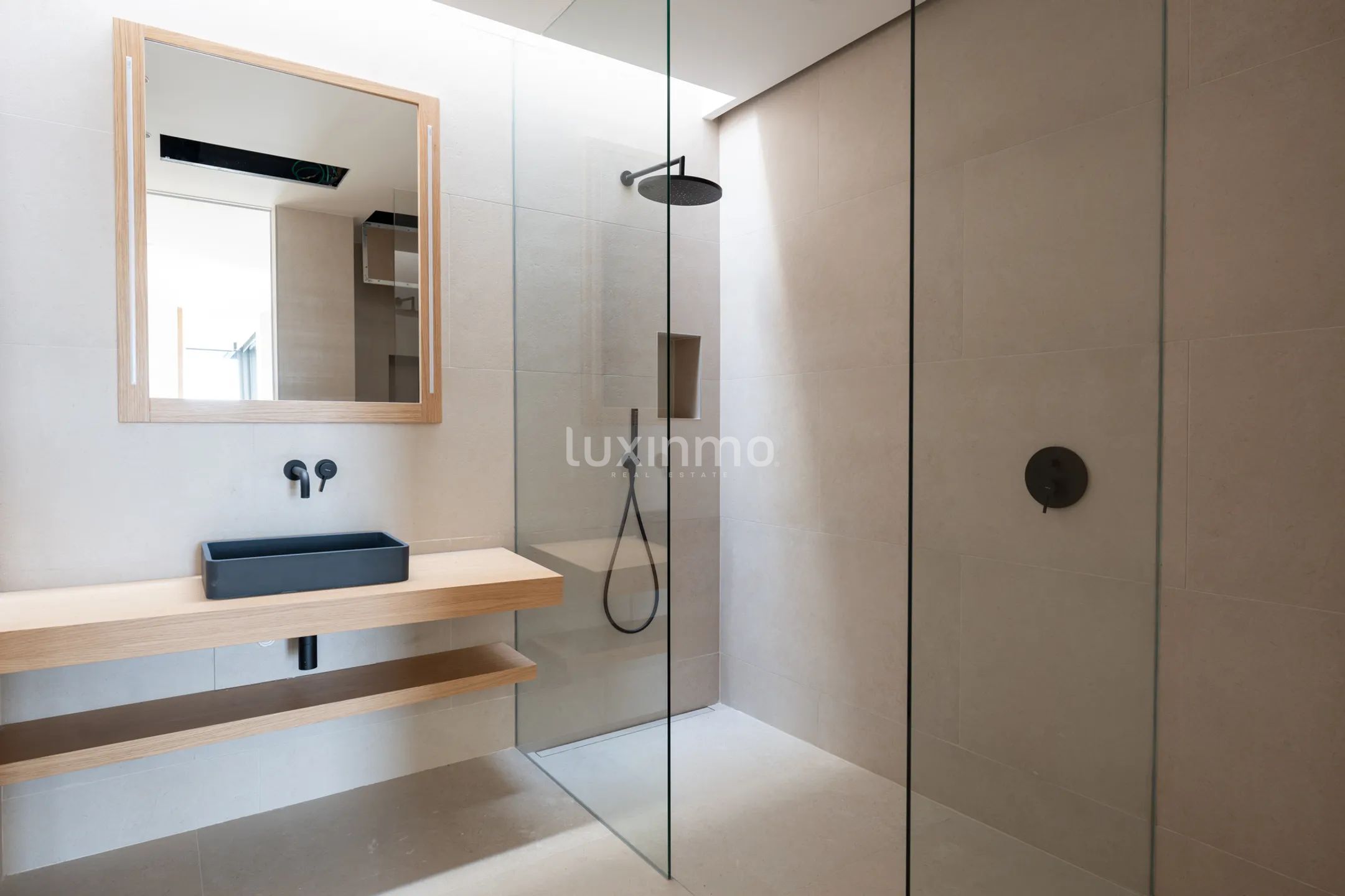 Stunning contemporary 6-Bedroom detached house in Cap Martinet — photo 24