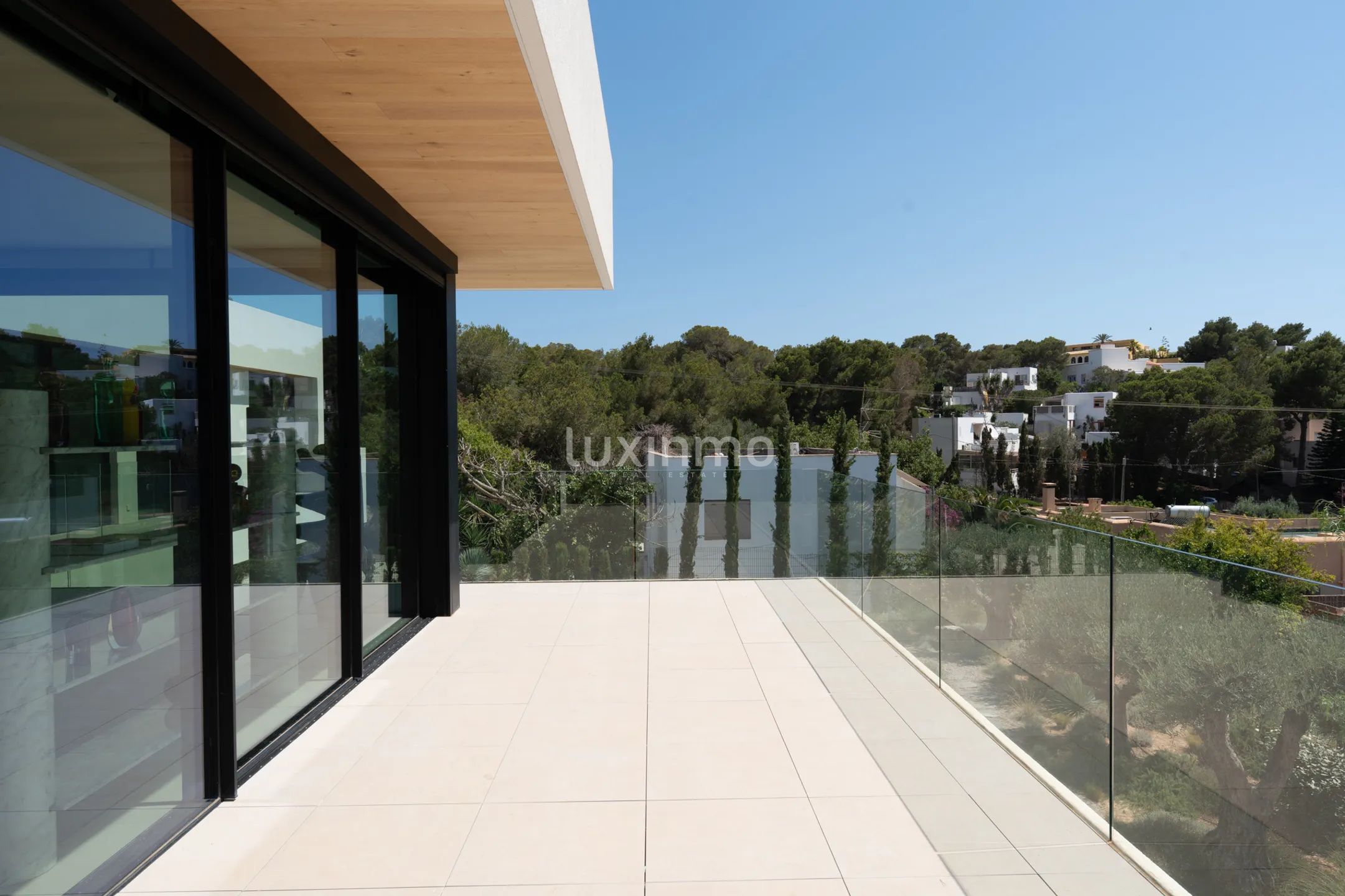 Stunning contemporary 6-Bedroom detached house in Cap Martinet — photo 74