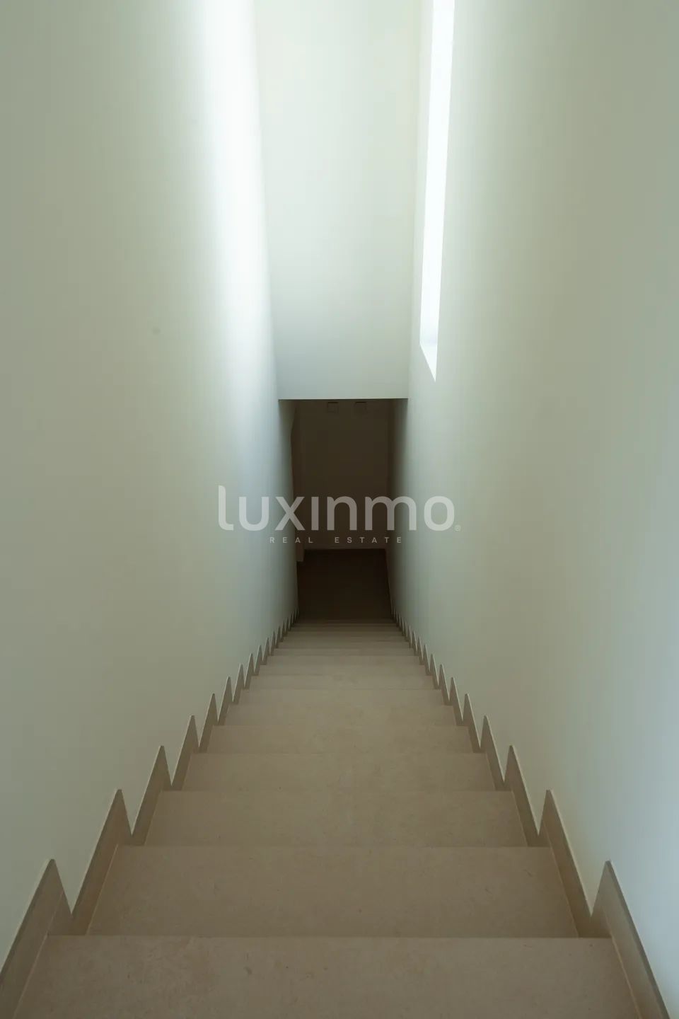Stunning contemporary 6-Bedroom detached house in Cap Martinet — photo 51