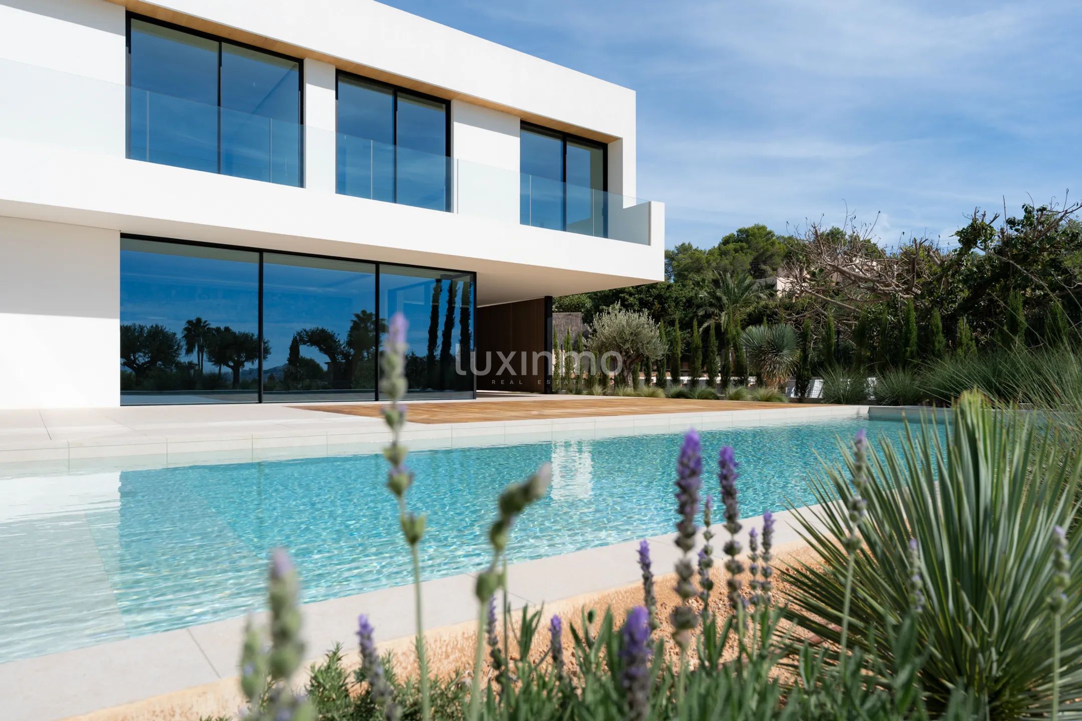 Stunning contemporary 6-Bedroom detached house in Cap Martinet — photo 35