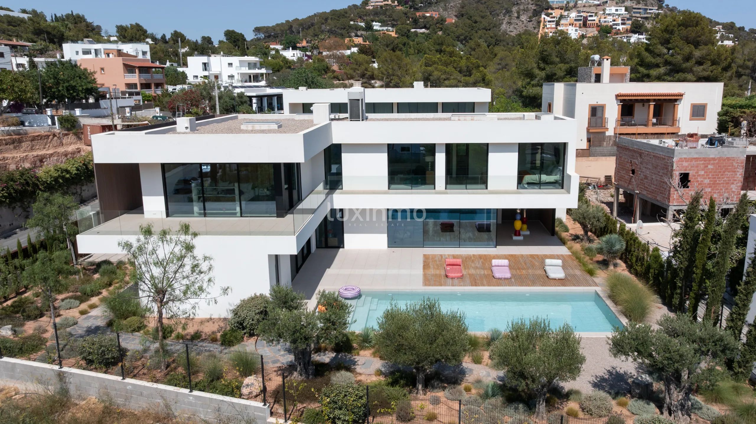 Stunning contemporary 6-Bedroom detached house in Cap Martinet — photo 89