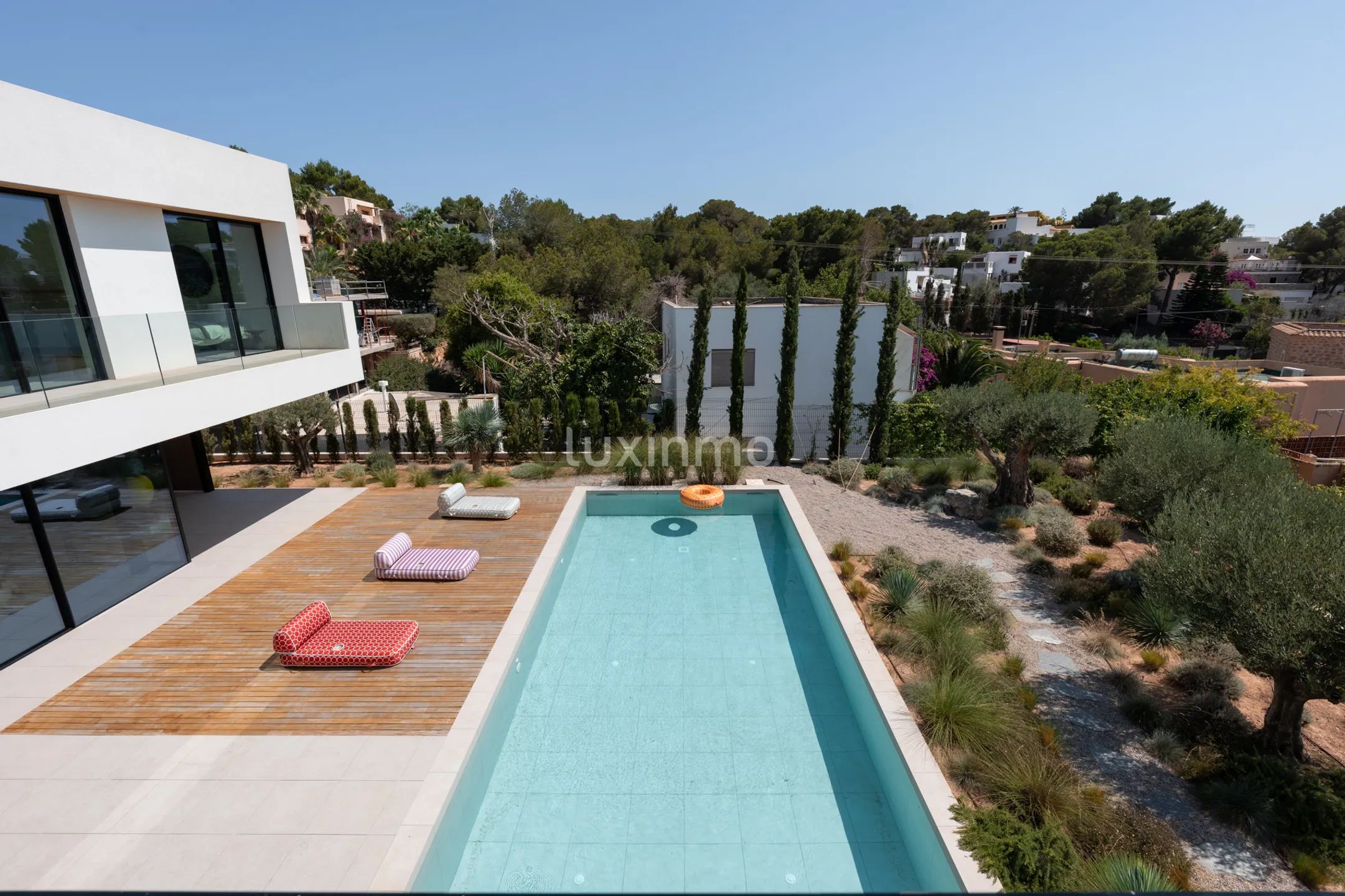 Stunning contemporary 6-Bedroom detached house in Cap Martinet — photo 91