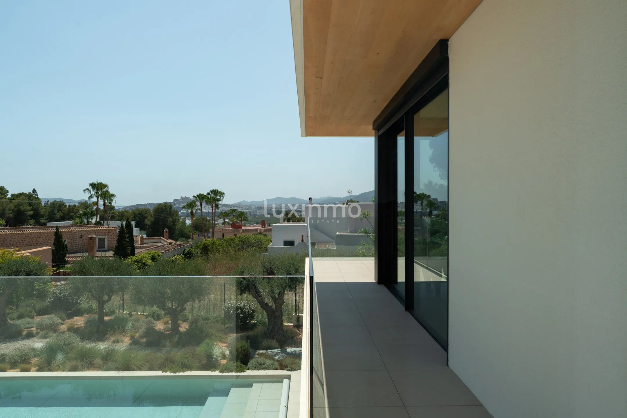 Stunning contemporary 6-Bedroom detached house in Cap Martinet — photo 64