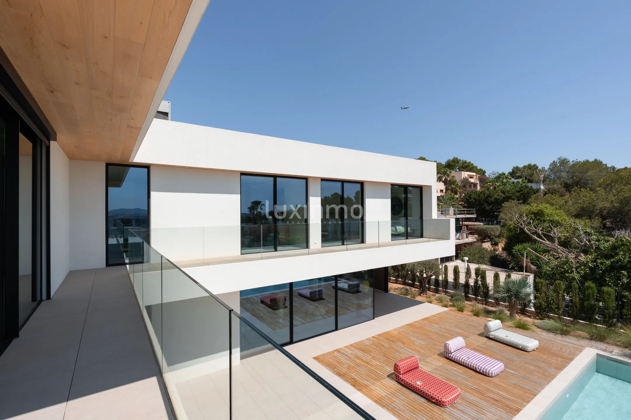 Stunning contemporary 6-Bedroom detached house in Cap Martinet — photo 80
