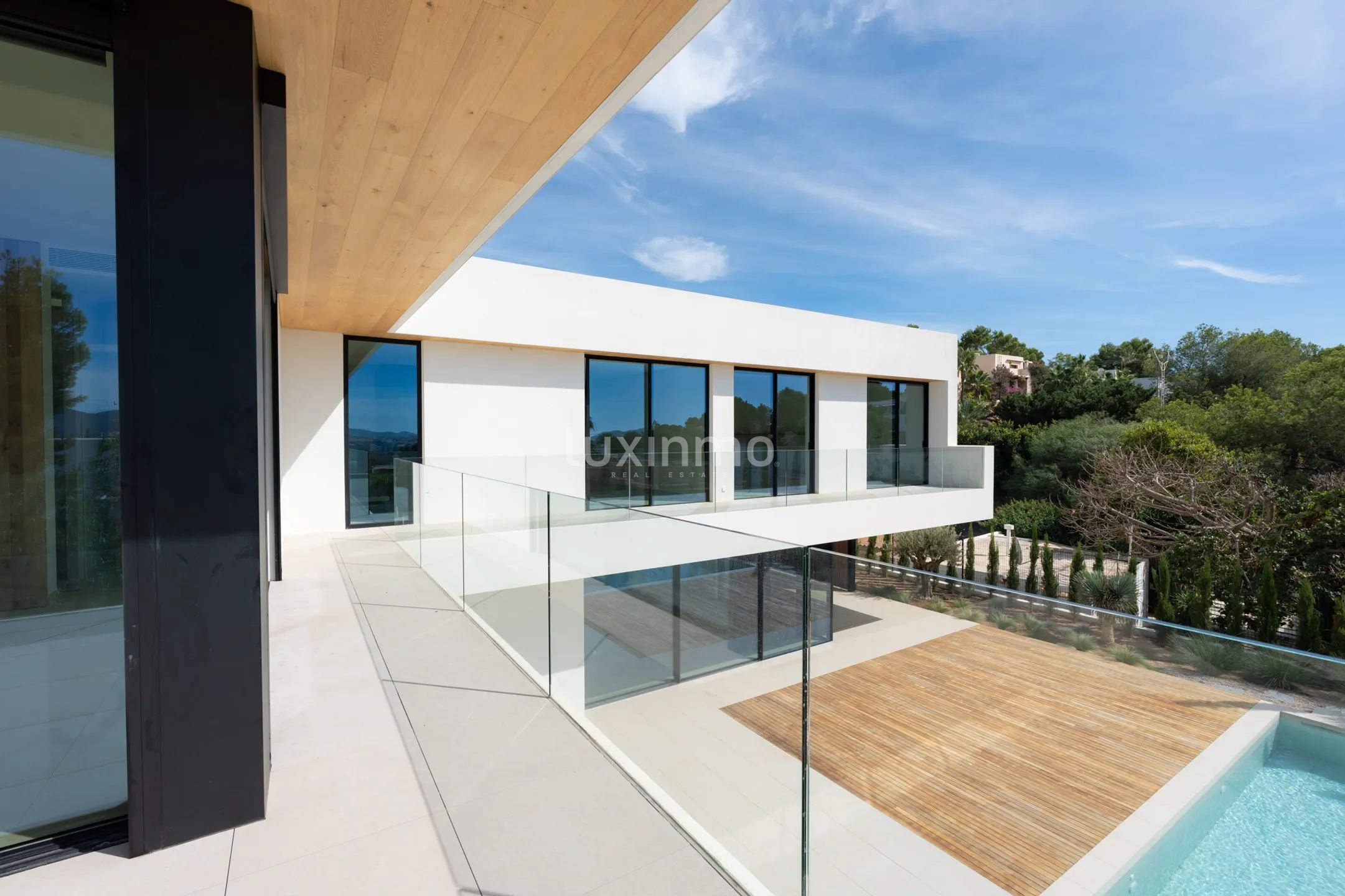 Stunning contemporary 6-Bedroom detached house in Cap Martinet — photo 30