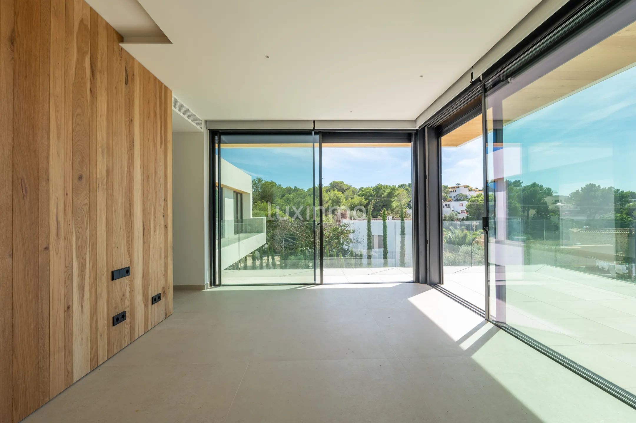 Stunning contemporary 6-Bedroom detached house in Cap Martinet — photo 15