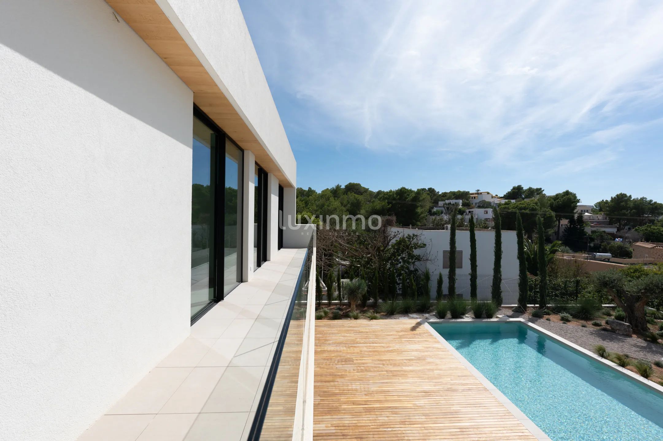 Stunning contemporary 6-Bedroom detached house in Cap Martinet — photo 18