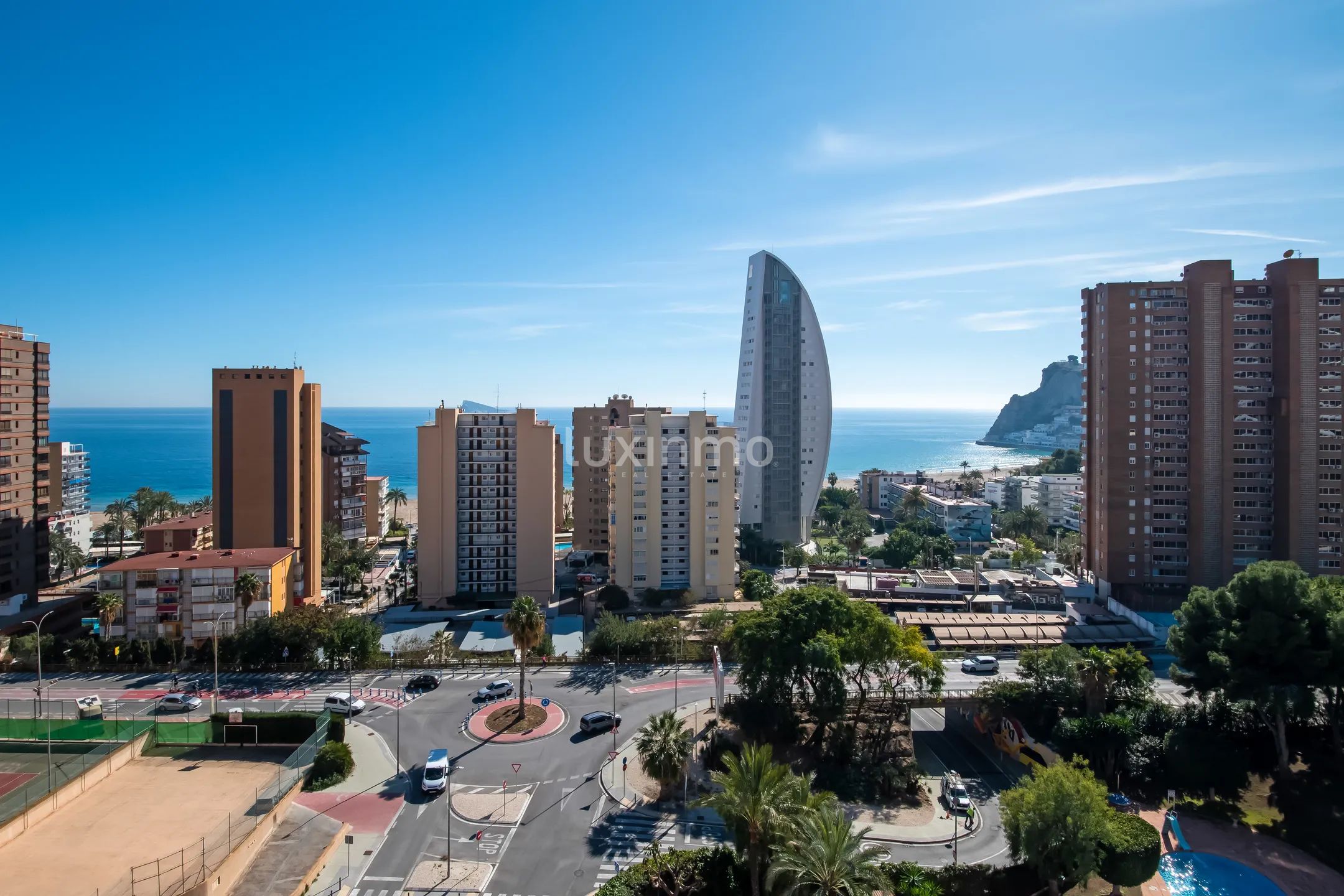 Stunning fully renovated Flat with Sea Views in Benidorm — photo 3