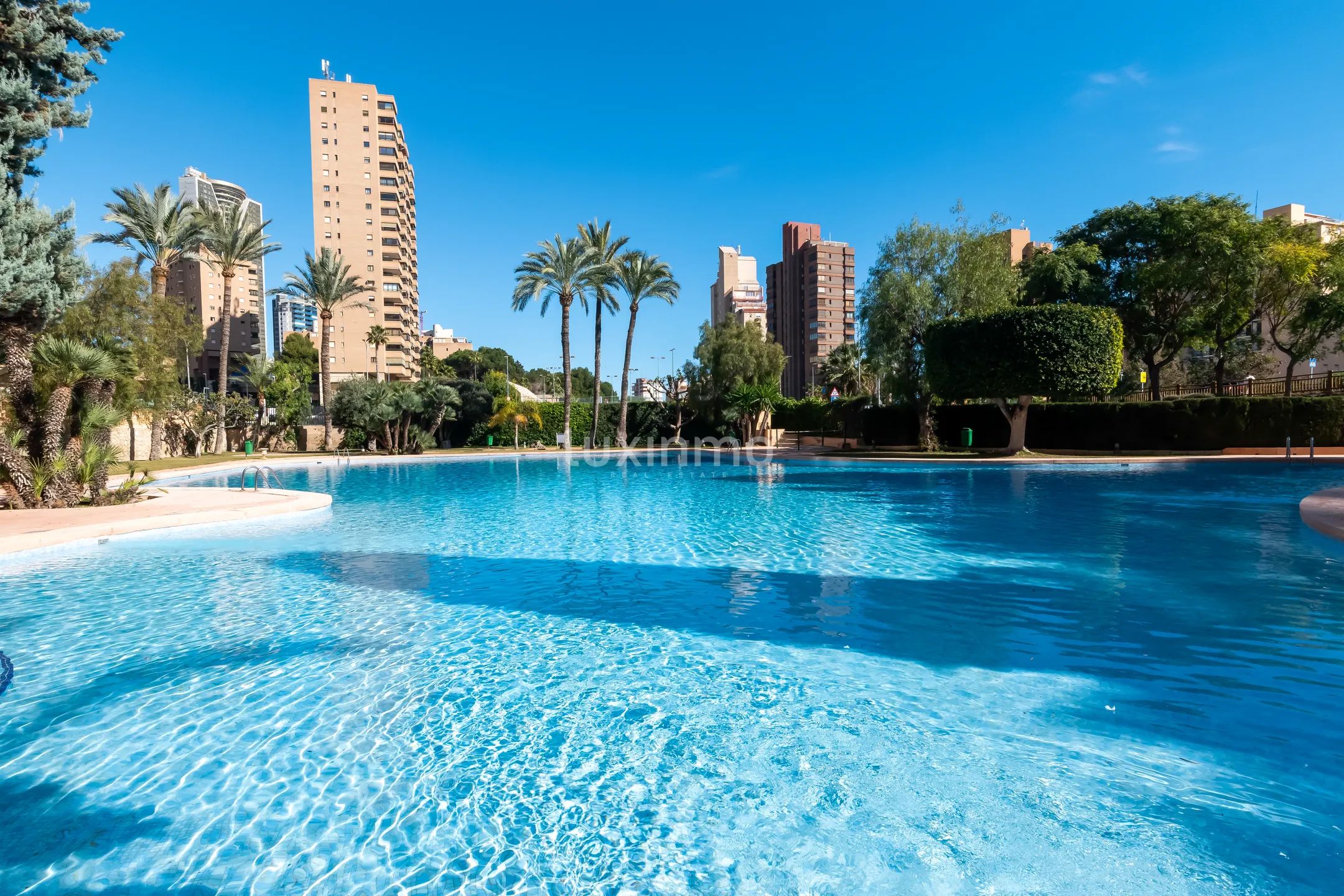 Stunning fully renovated Flat with Sea Views in Benidorm — photo 5