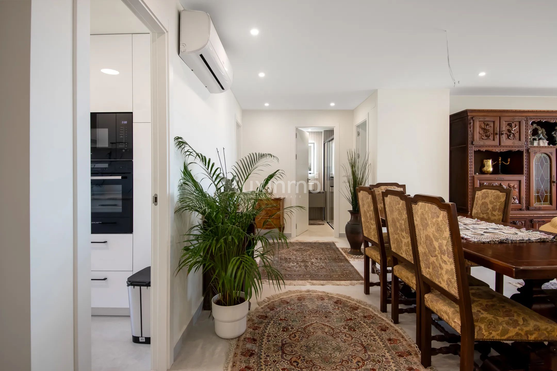 Atemberaubende komplett renovierte Wohnung mit Meerblick in Benidorm — photo 11