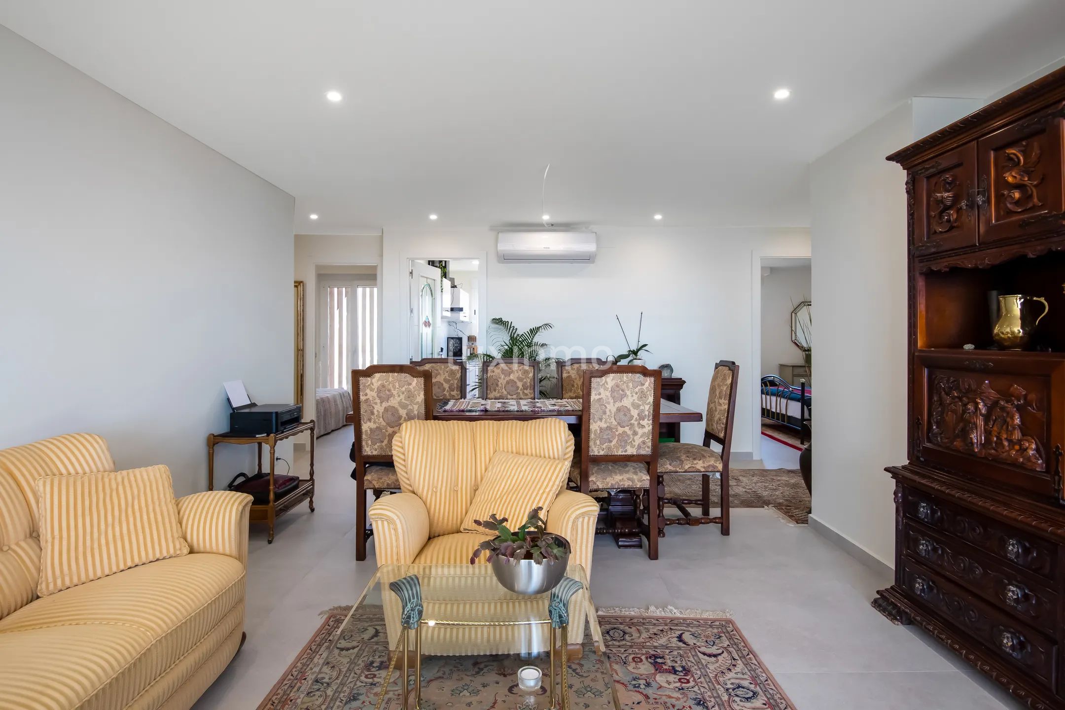 Atemberaubende komplett renovierte Wohnung mit Meerblick in Benidorm — photo 14