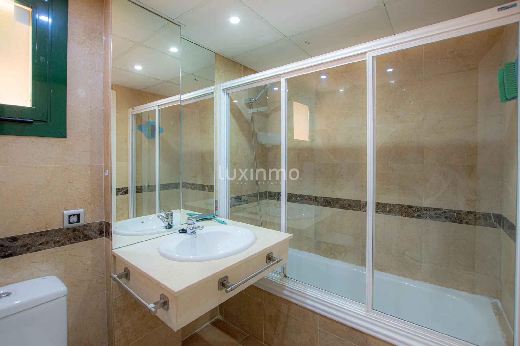 Appartement met zeezicht te huur in Mascarat — photo 10