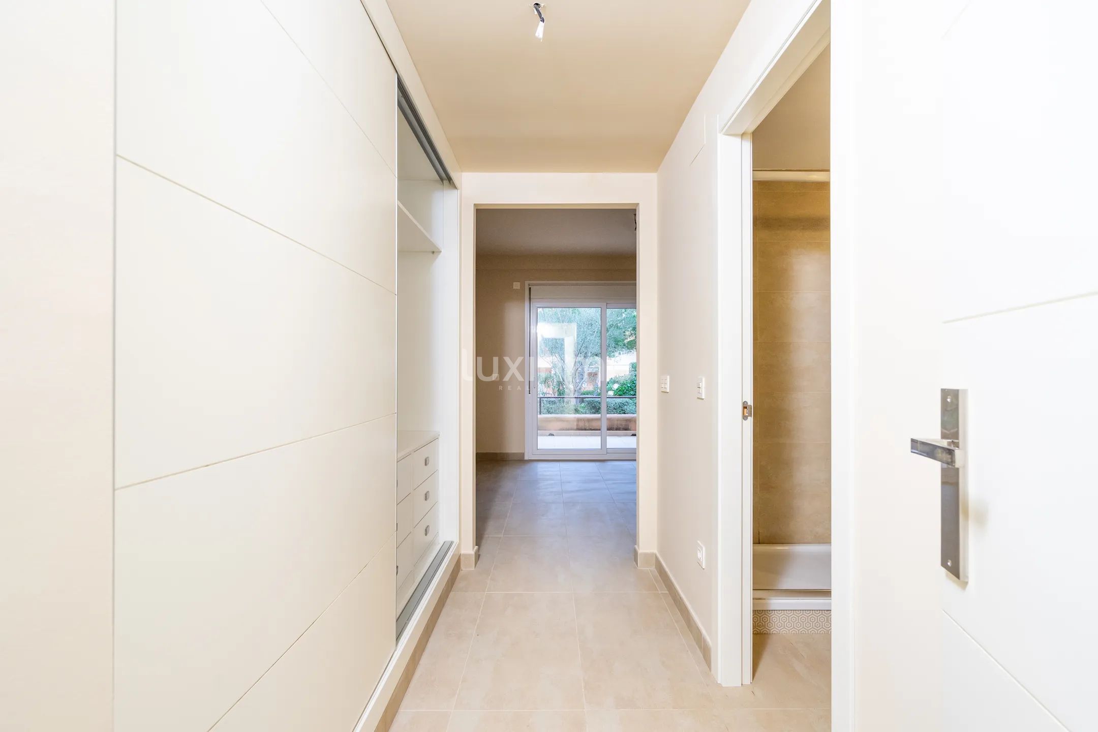 Uroczy śródziemnomorski dom na parterze z 2 sypialniami w Moraira — photo 17