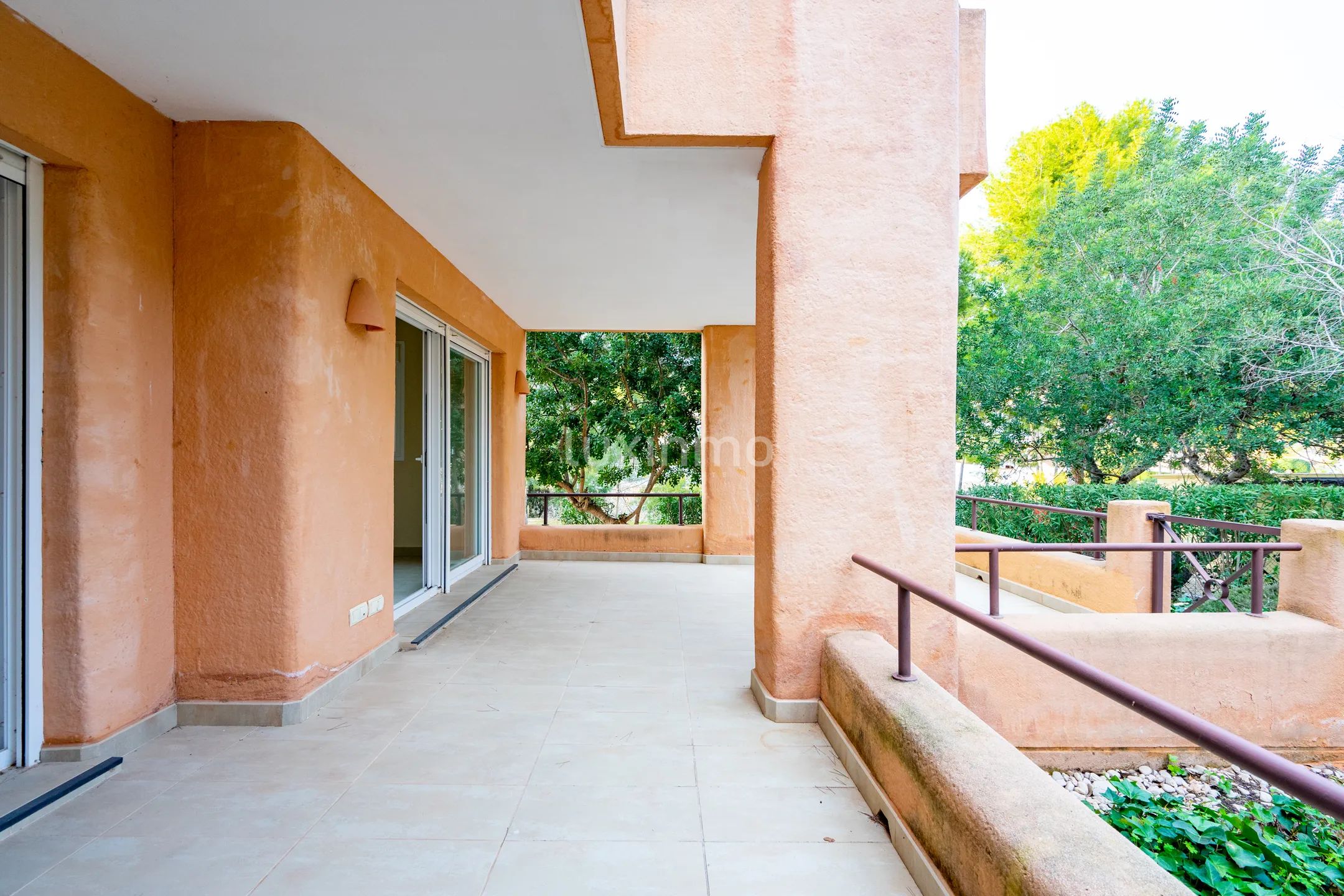 Uroczy śródziemnomorski dom na parterze z 2 sypialniami w Moraira — photo 2