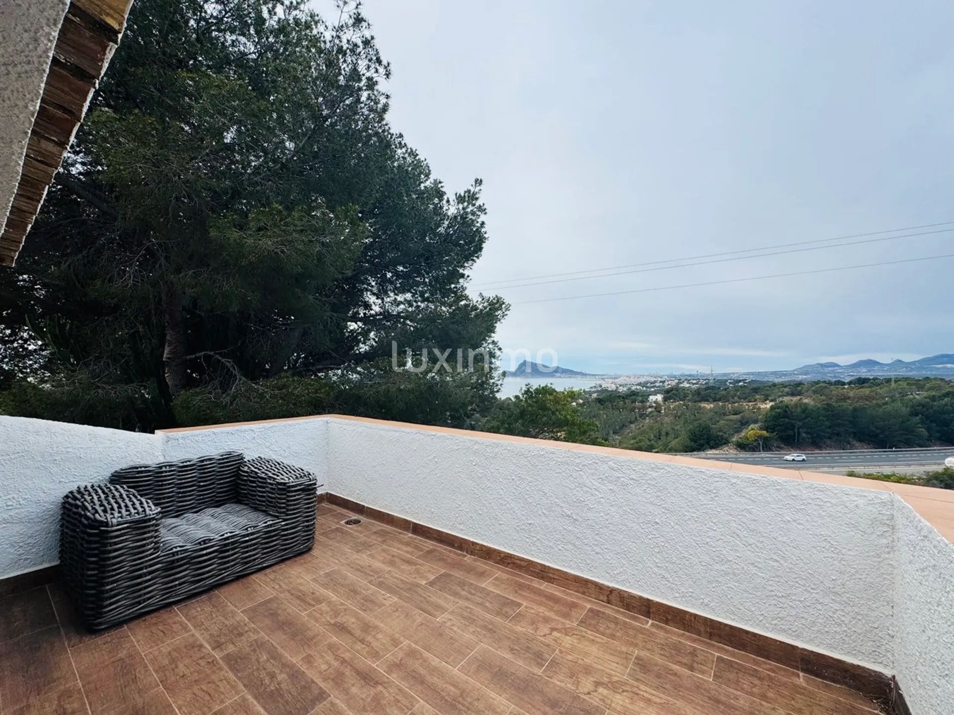 Luxe modern herenhuis met uitzicht op de bergen in Altea Hills — photo 15