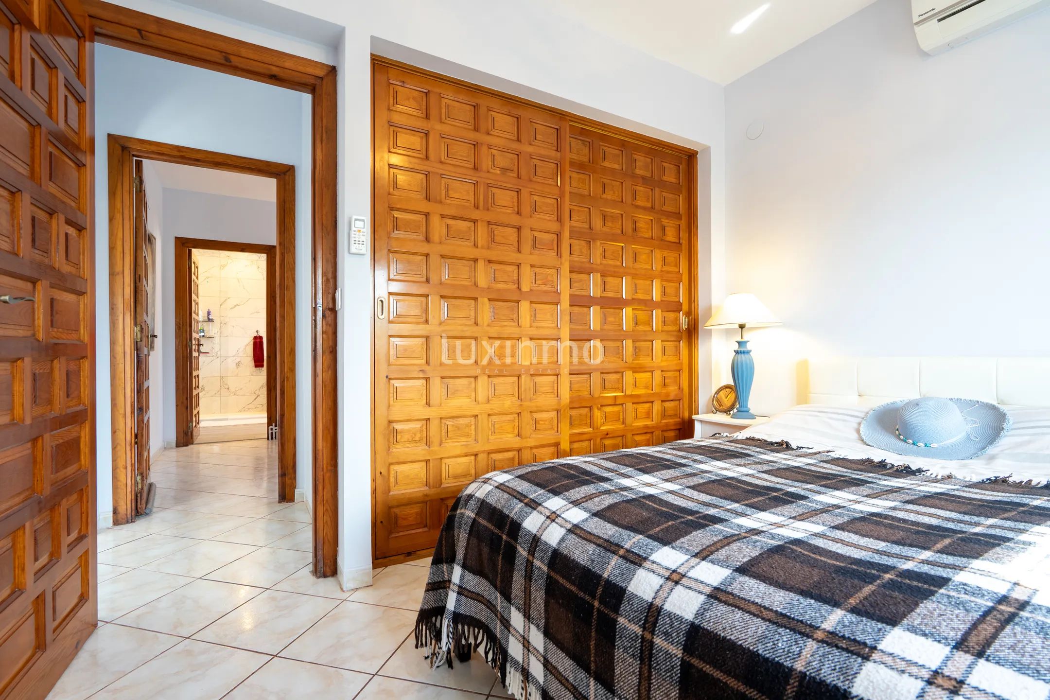 Stunning 5-Bedroom Sea View Villa with Pool in Cometa-Carrió, Calpe — photo 11