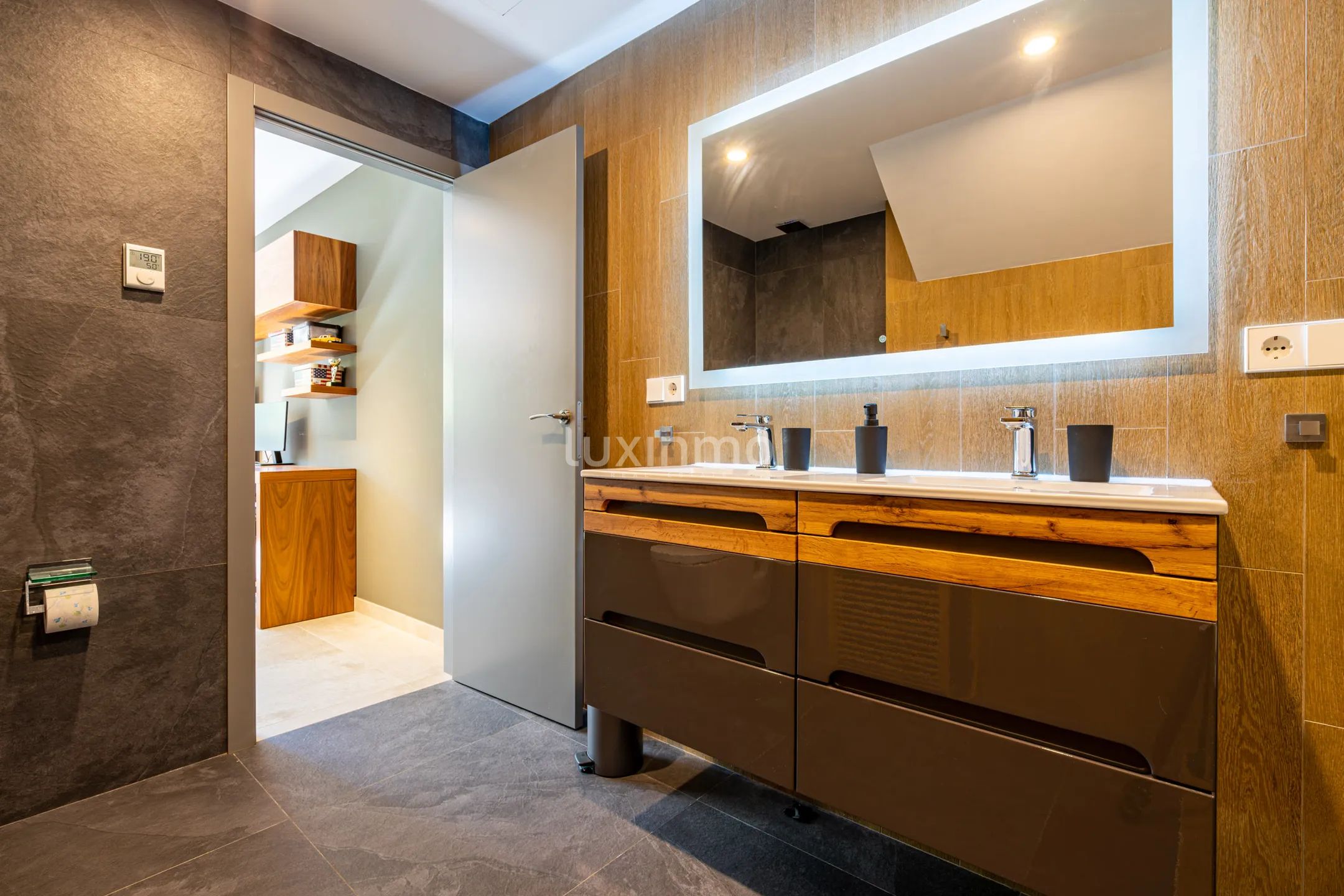 Luxurious 5-Bedroom Detached House with Sea Views in Benissa — photo 37