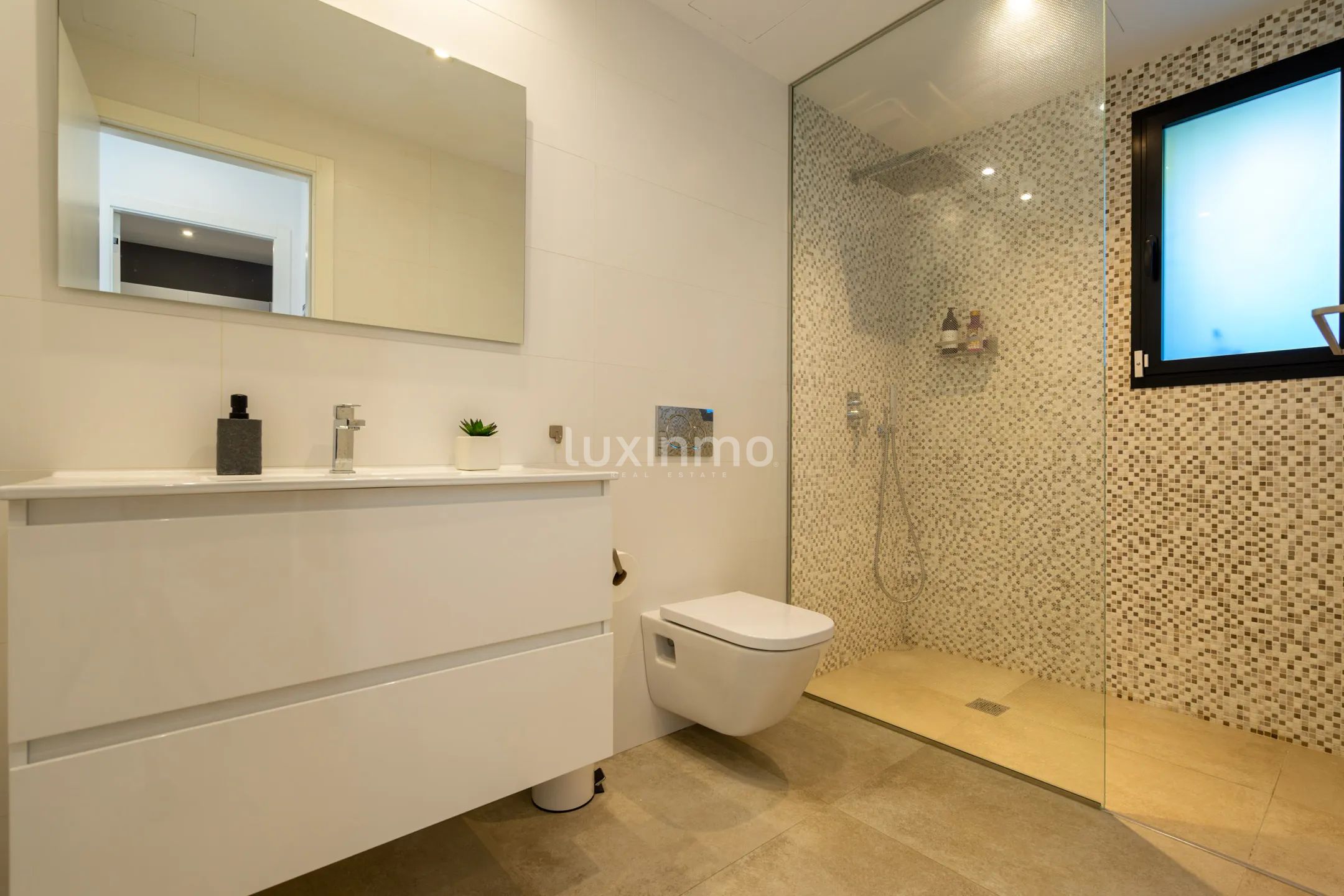 Luxurious 5-Bedroom Detached House with Sea Views in Benissa — photo 14