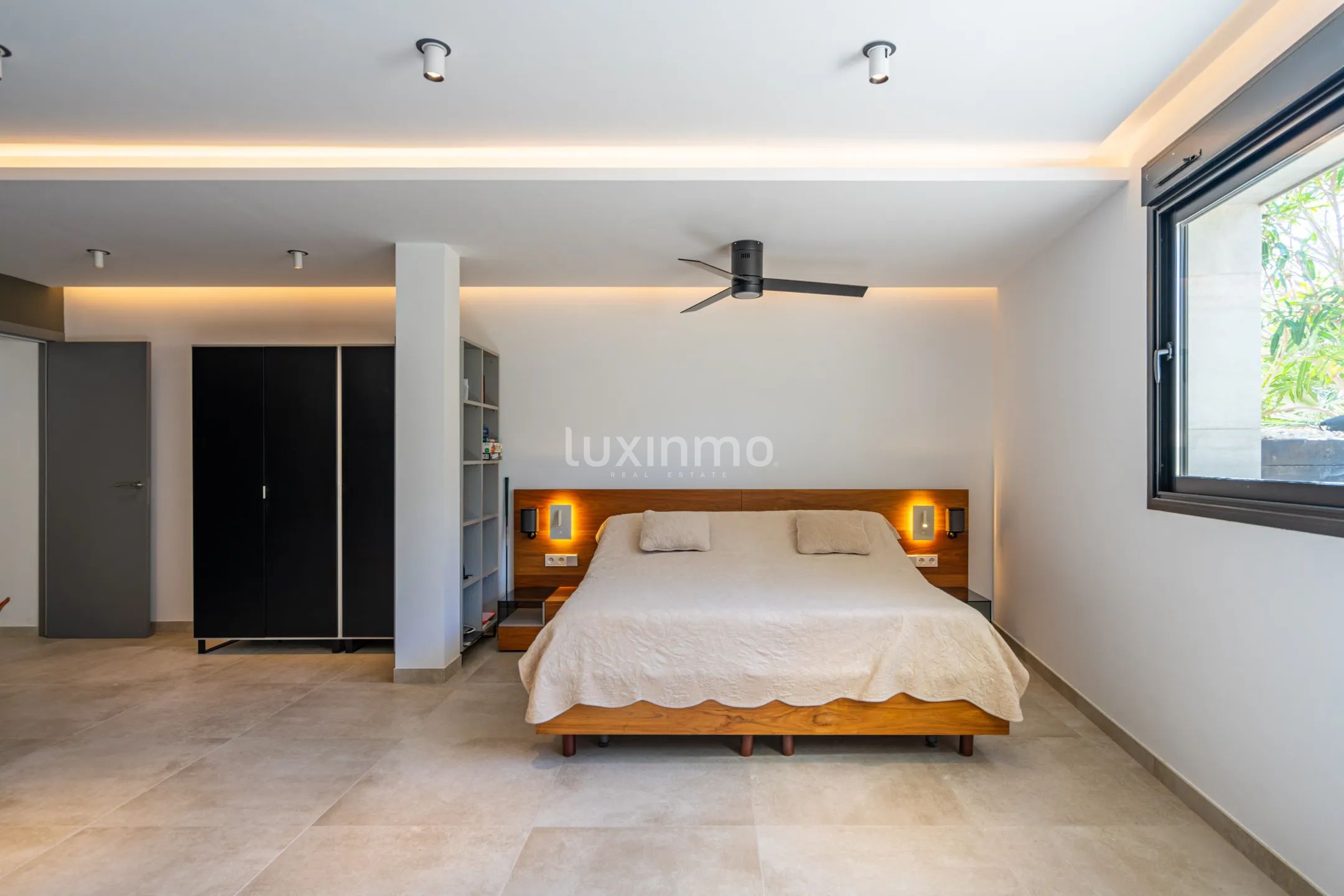 Luxurious 5-Bedroom Detached House with Sea Views in Benissa — photo 34