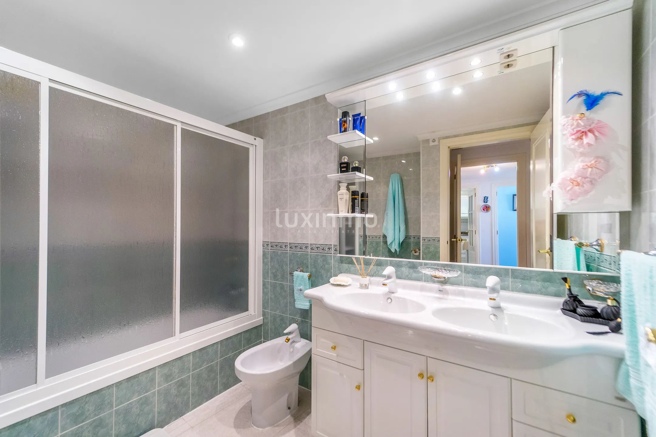 2nd line apartment on the Arenal Beach with panoramic sea views — photo 10