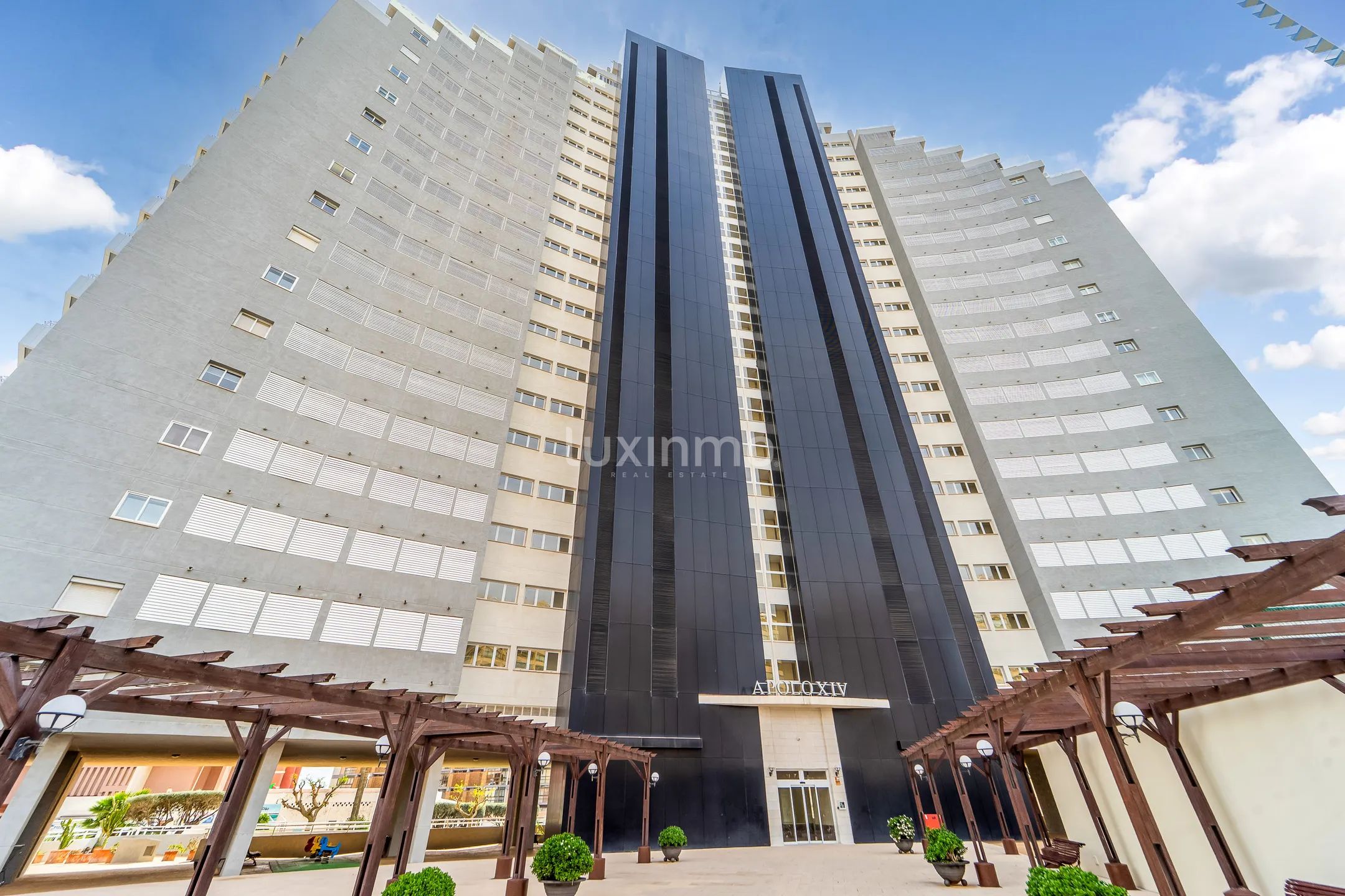 2nd line apartment on the Arenal Beach with panoramic sea views — photo 16