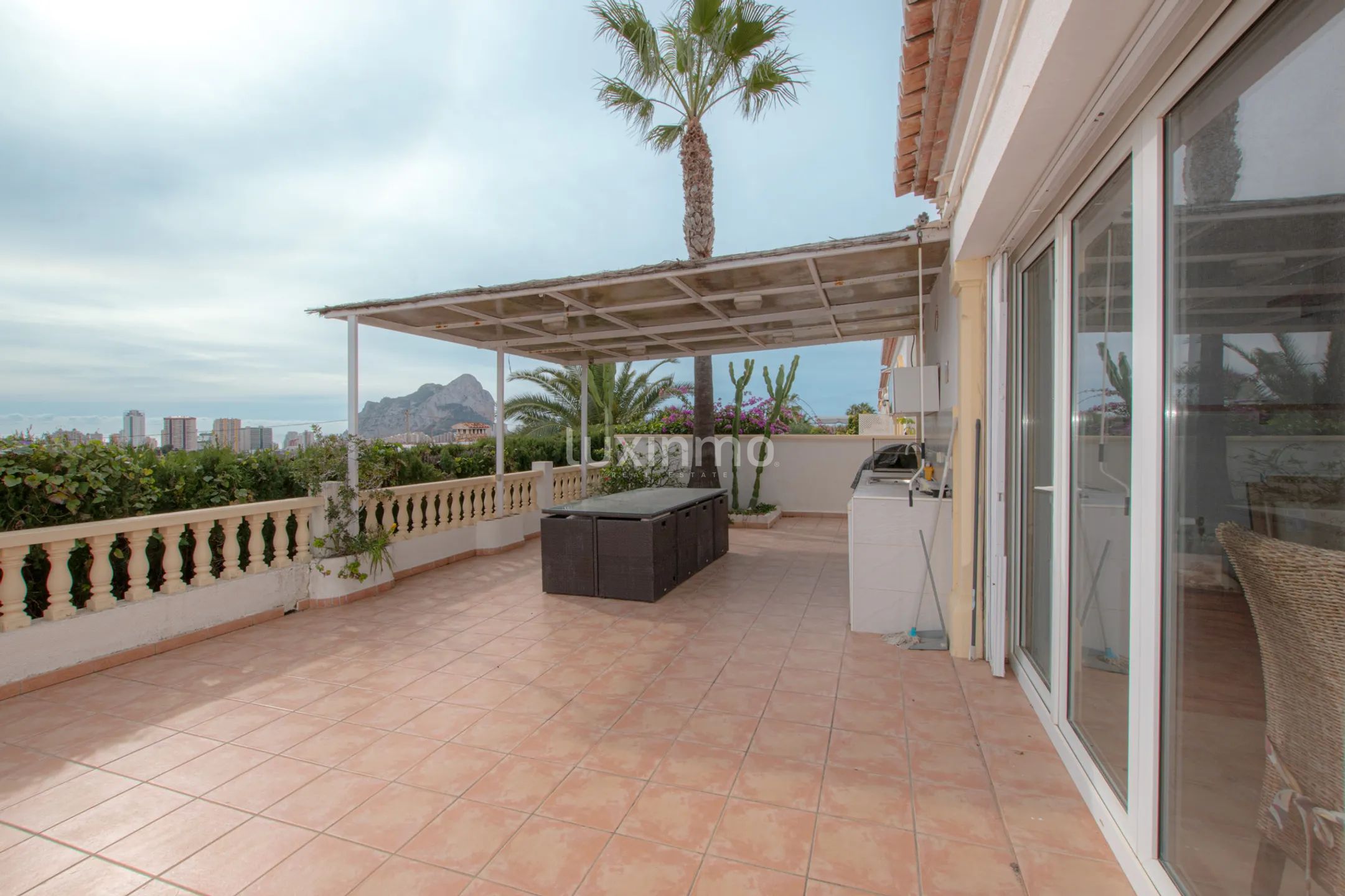 Kamienica w stylu śródziemnomorskim z 4 sypialniami w Calpe — photo 1