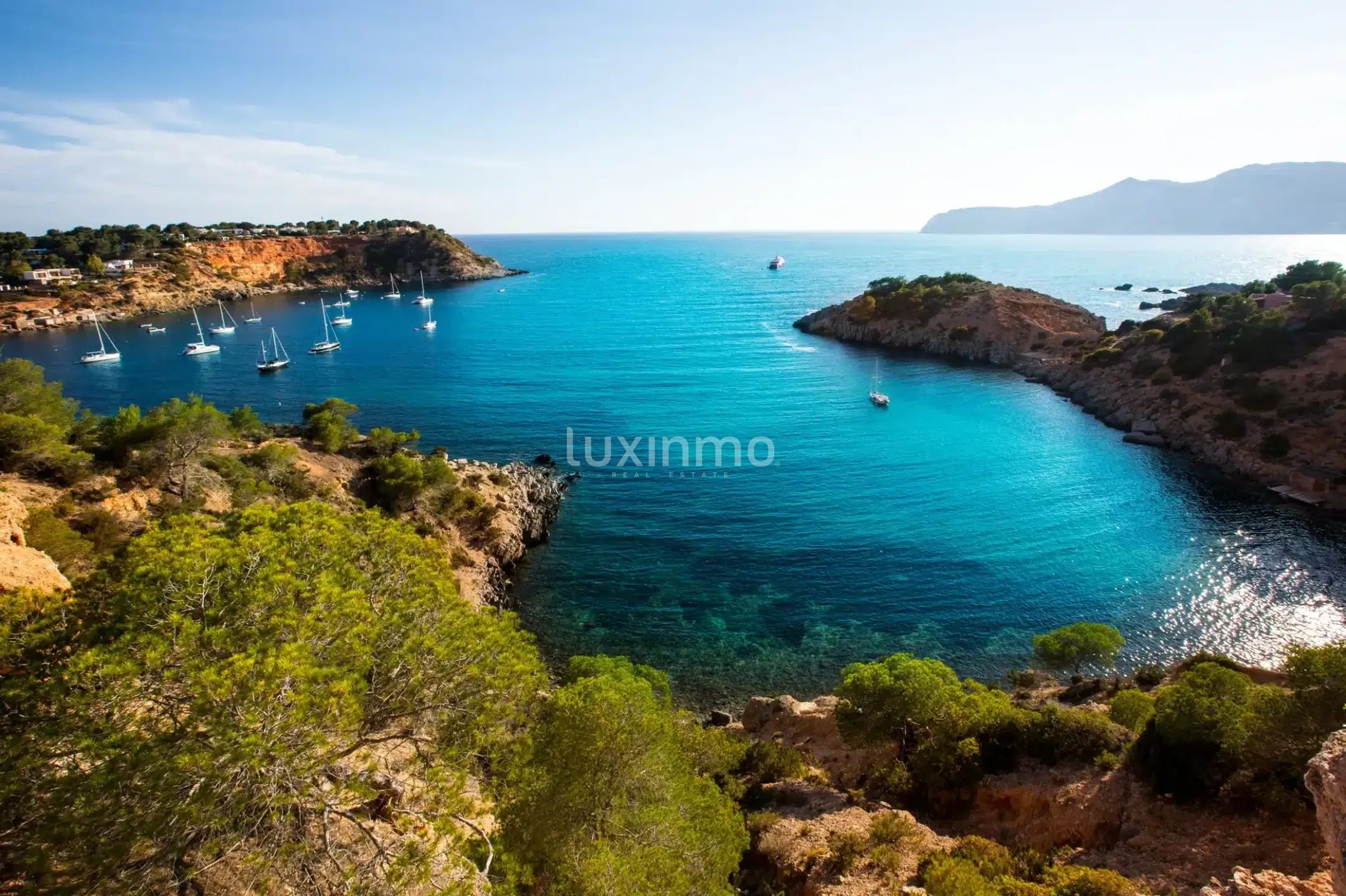 Beautiful 4 bedroom villa ideally located in the South of Ibiza — photo 21
