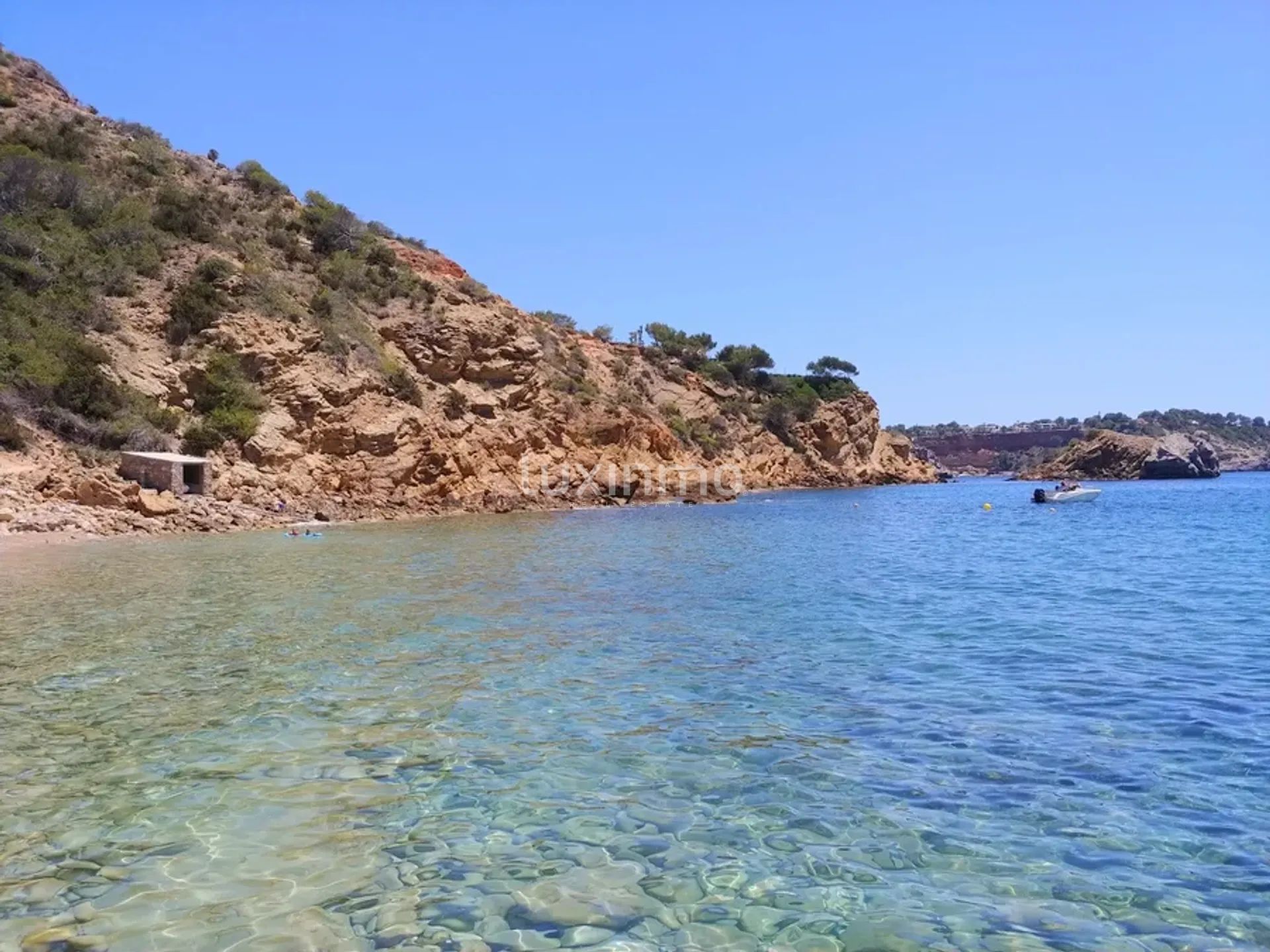 Vacker villa med 4 sovrum idealiskt beläget i södra Ibiza — photo 23