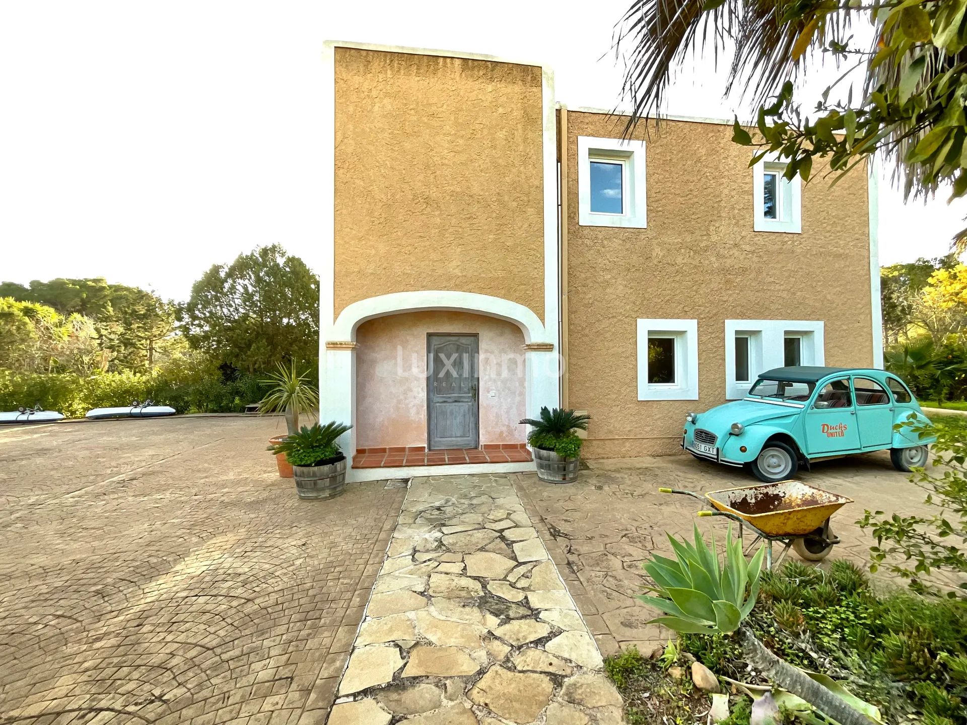 Beautiful 4 bedroom villa ideally located in the South of Ibiza — photo 5