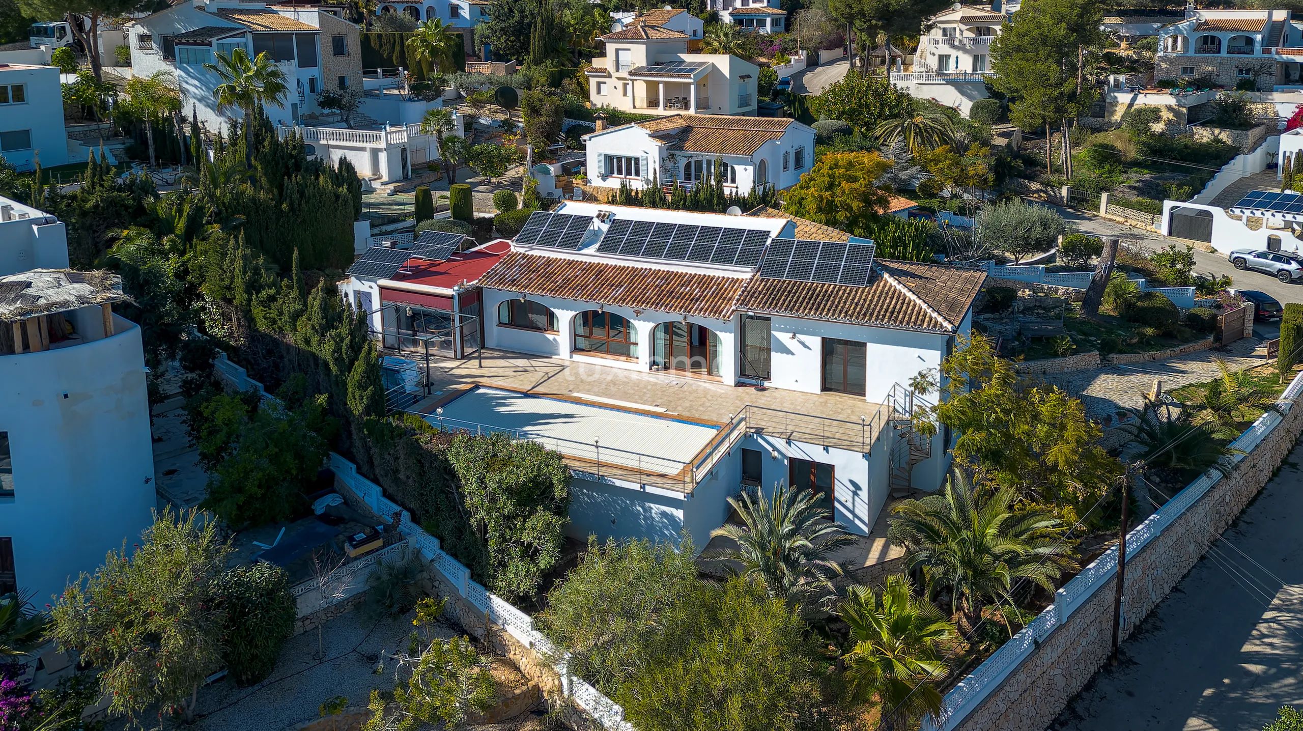 Charming 7-Bedroom Detached House in Moraira — photo 2