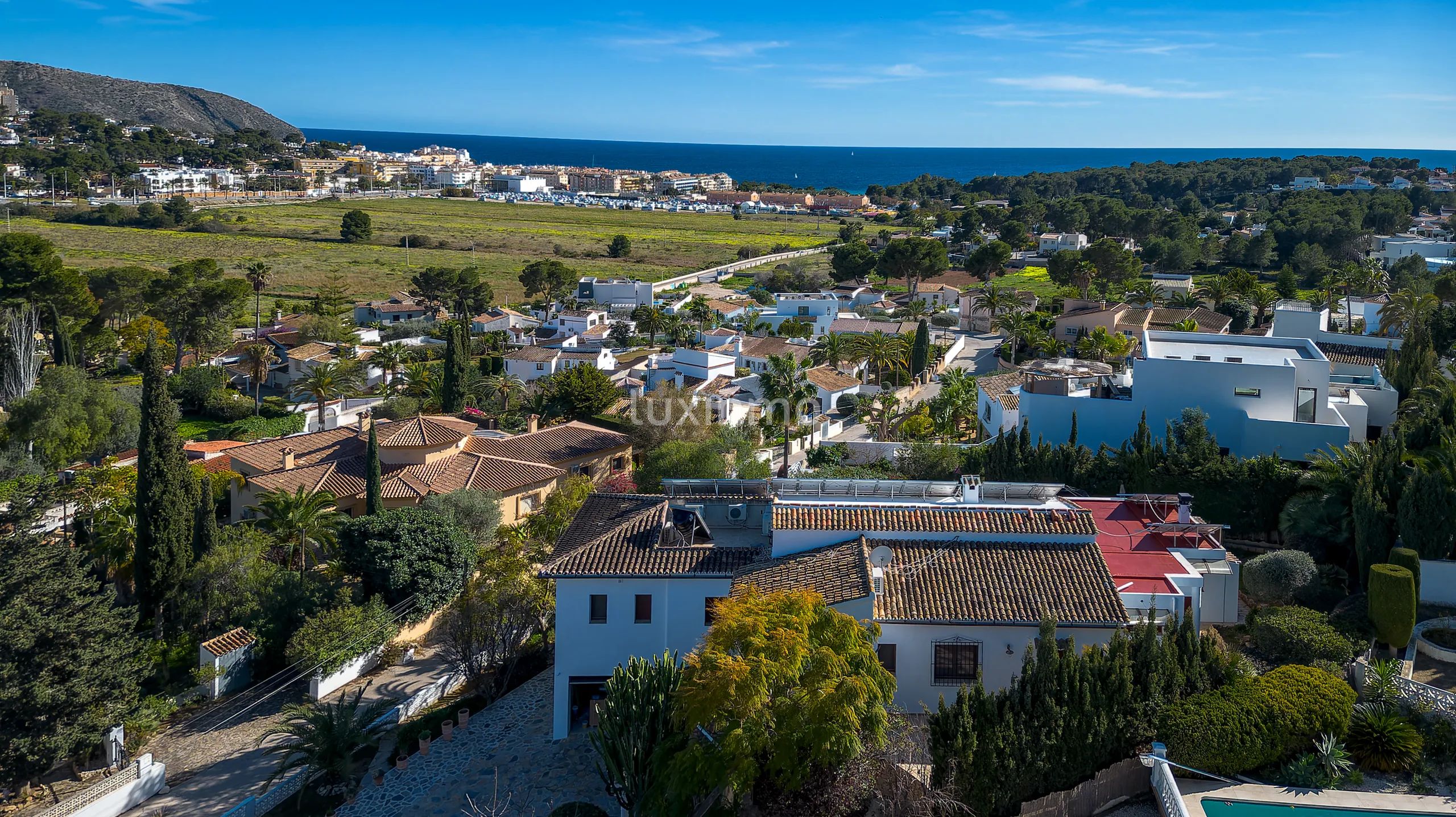 Charming 7-Bedroom Detached House in Moraira — photo 3