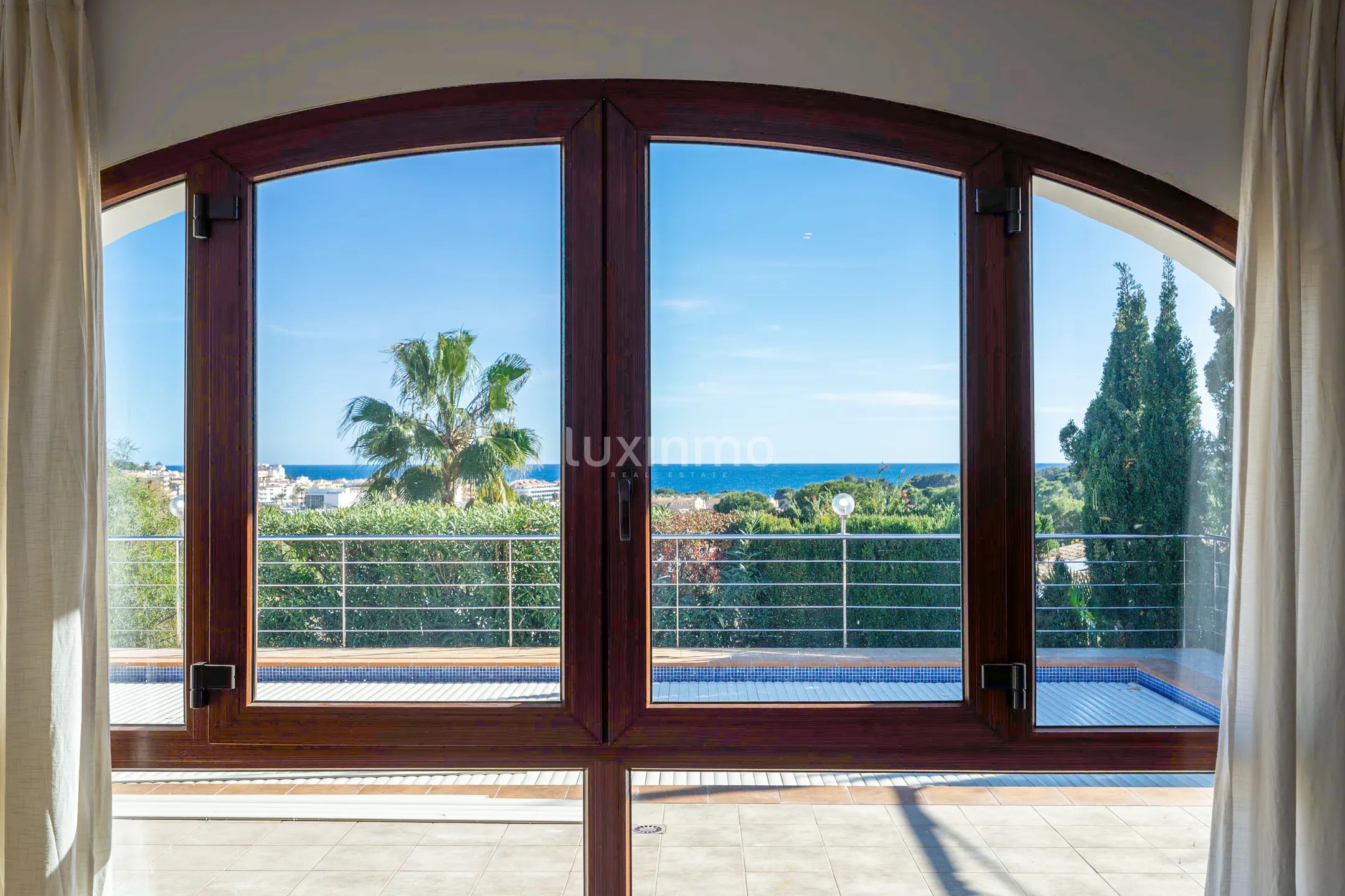 Charming 7-Bedroom Detached House in Moraira — photo 4