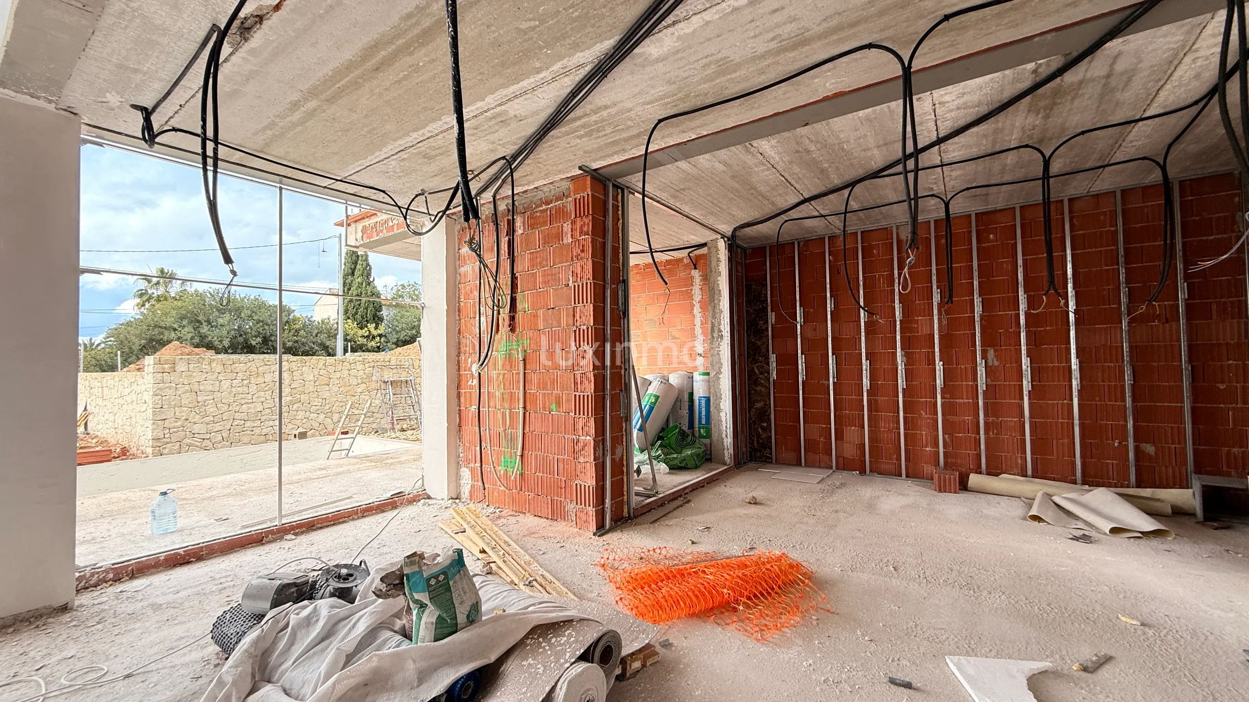 Modern Villa in Carrio — photo 3